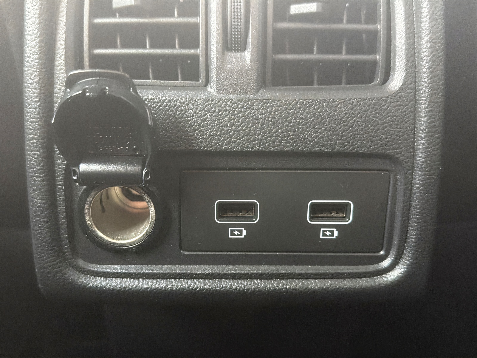 RENAULT Captur 1.6 E-Tech Plug-in Intens-image-17