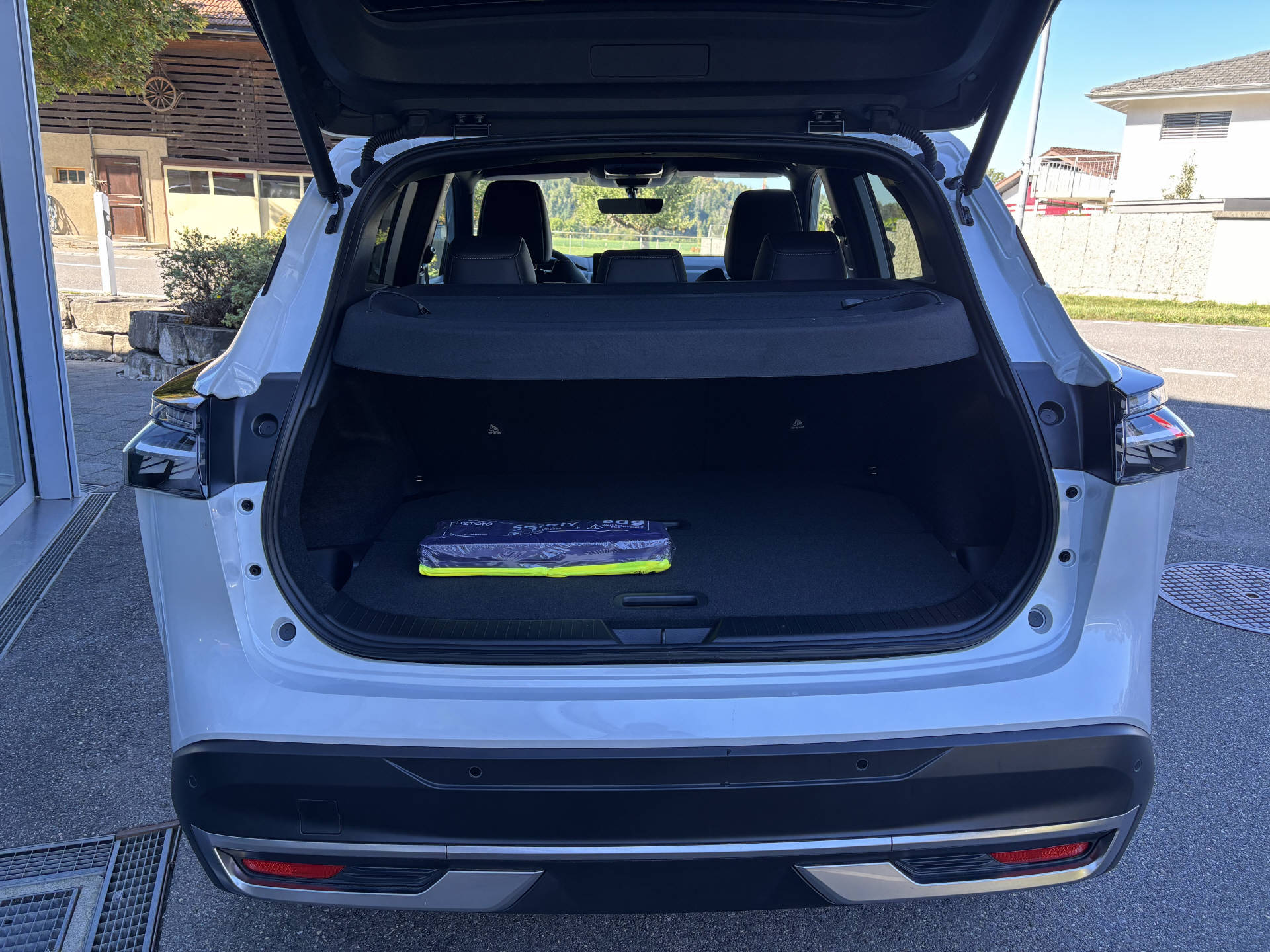 NISSAN Qashqai 1.5 VC-T e- Power Tekna-image-4