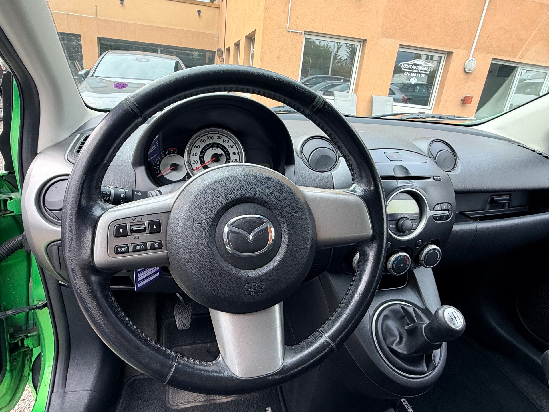 MAZDA 2 1.3i 16V Exclusive-image-10
