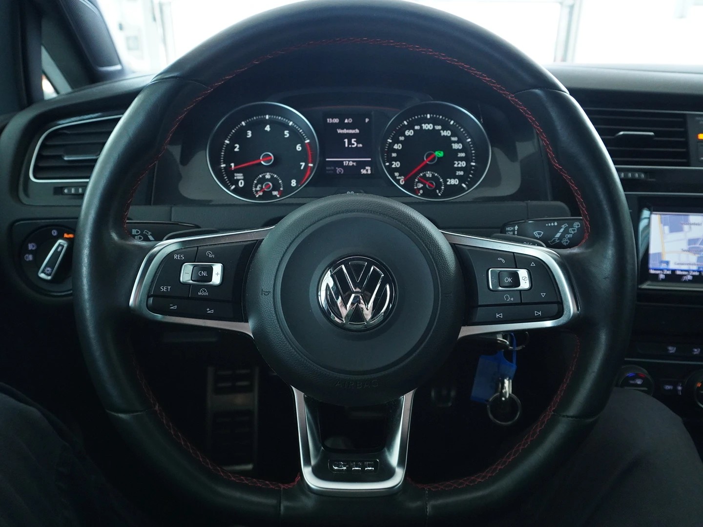 VW Golf 2.0 TSI GTI DSG-showroom-element-3