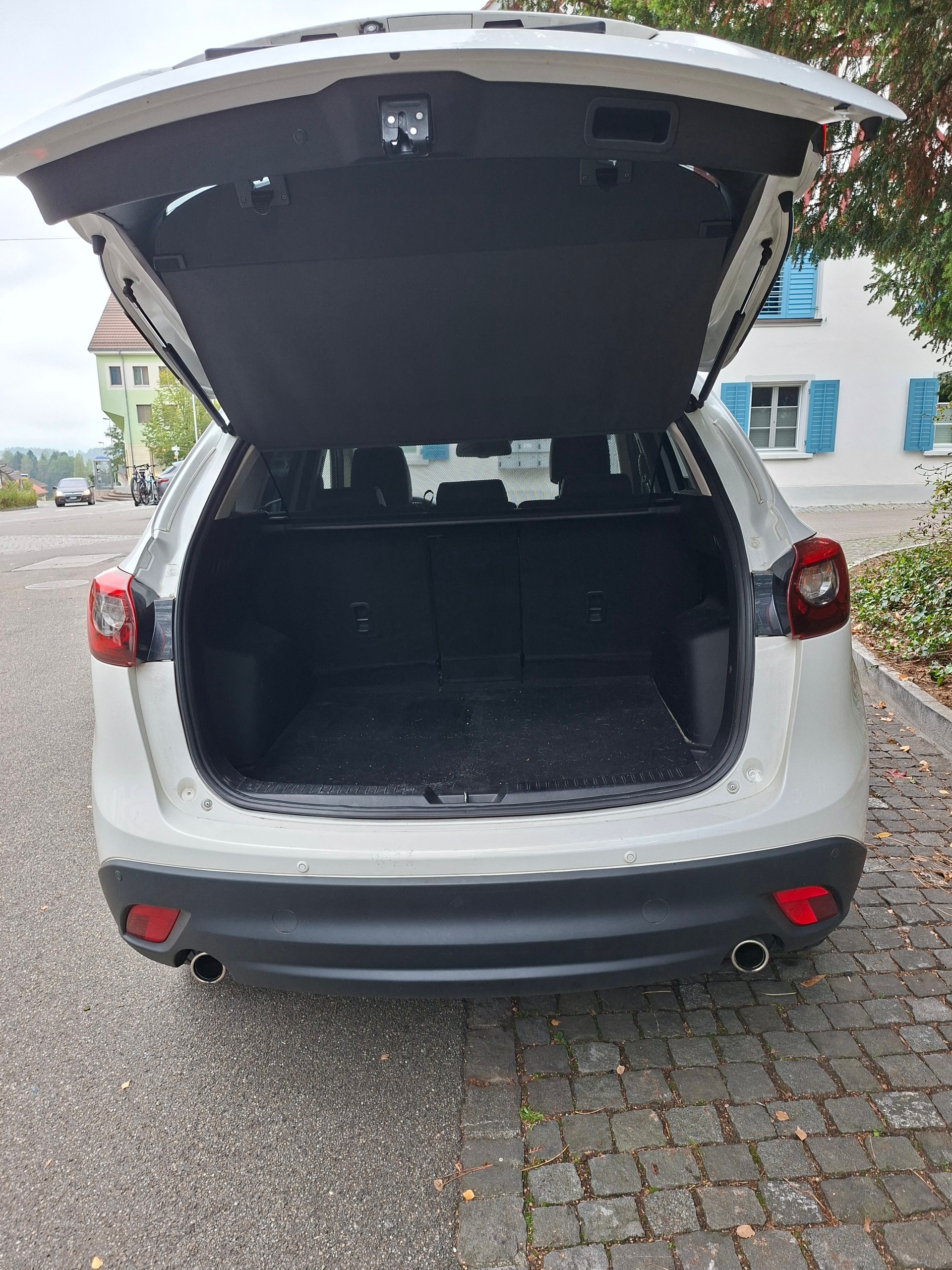 MAZDA CX-5 2.2 D HP Revolution AWD Automatic-image-5