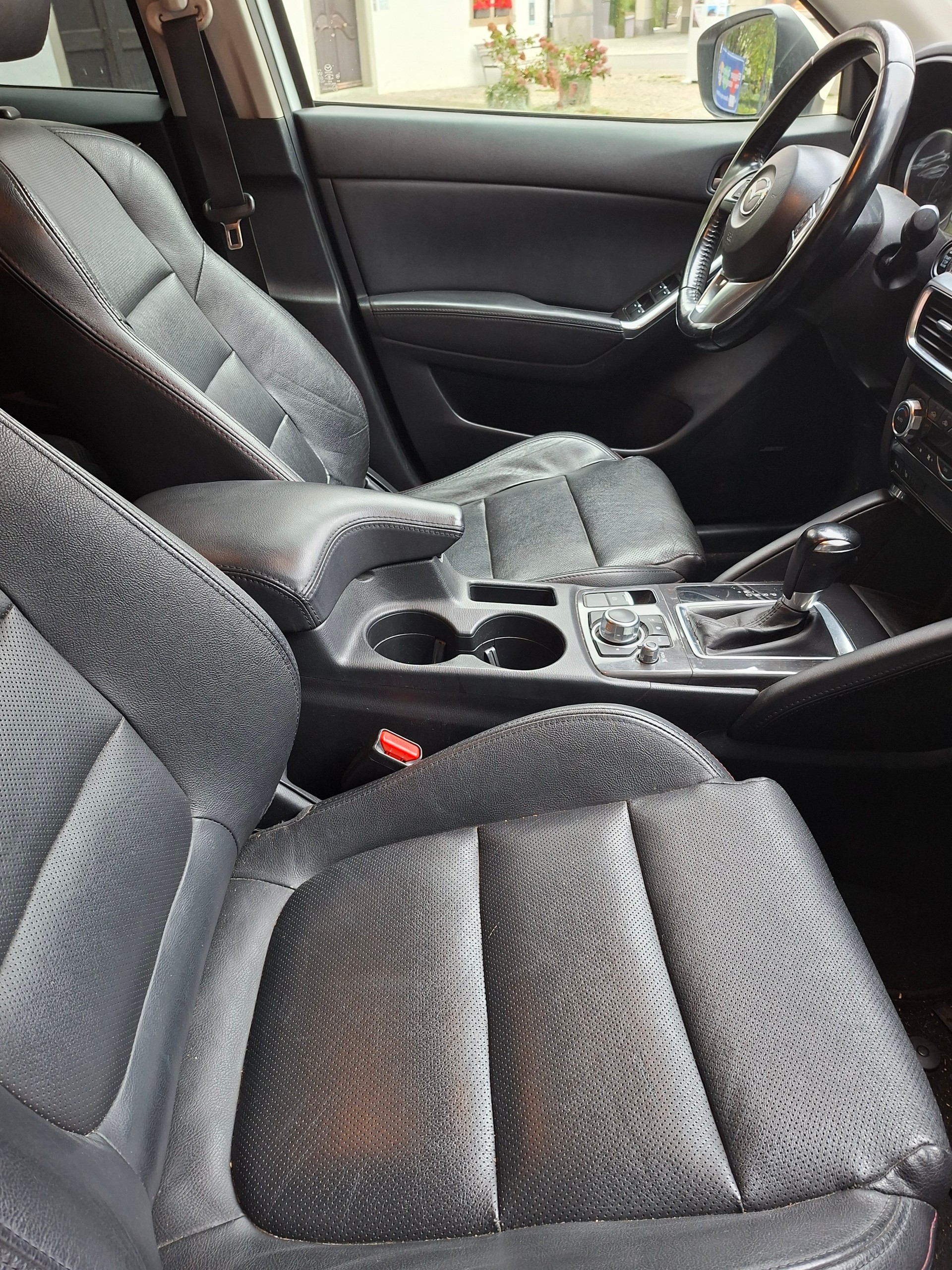 MAZDA CX-5 2.2 D HP Revolution AWD Automatic-image-8