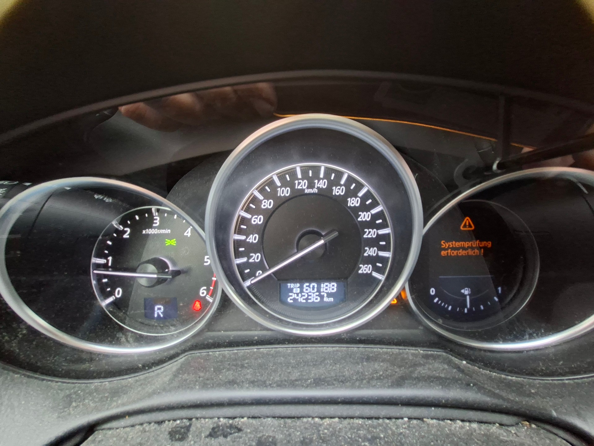 MAZDA CX-5 2.2 D HP Revolution AWD Automatic-image-15