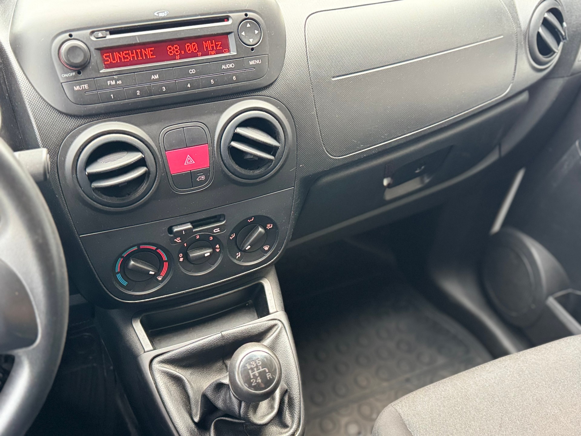 FIAT Fiorino 1.4 8V Swiss-image-9