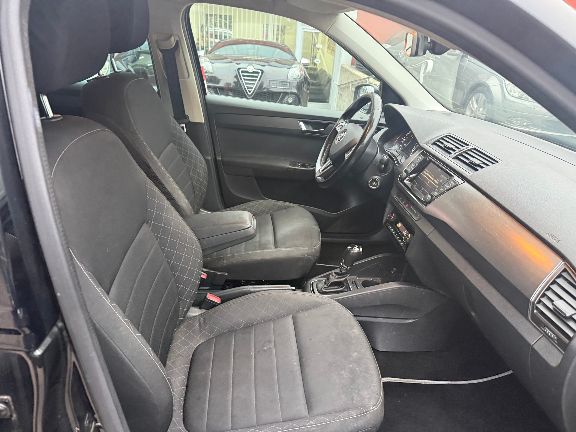 SKODA Fabia 1.4 TDI Style DSG-image-5