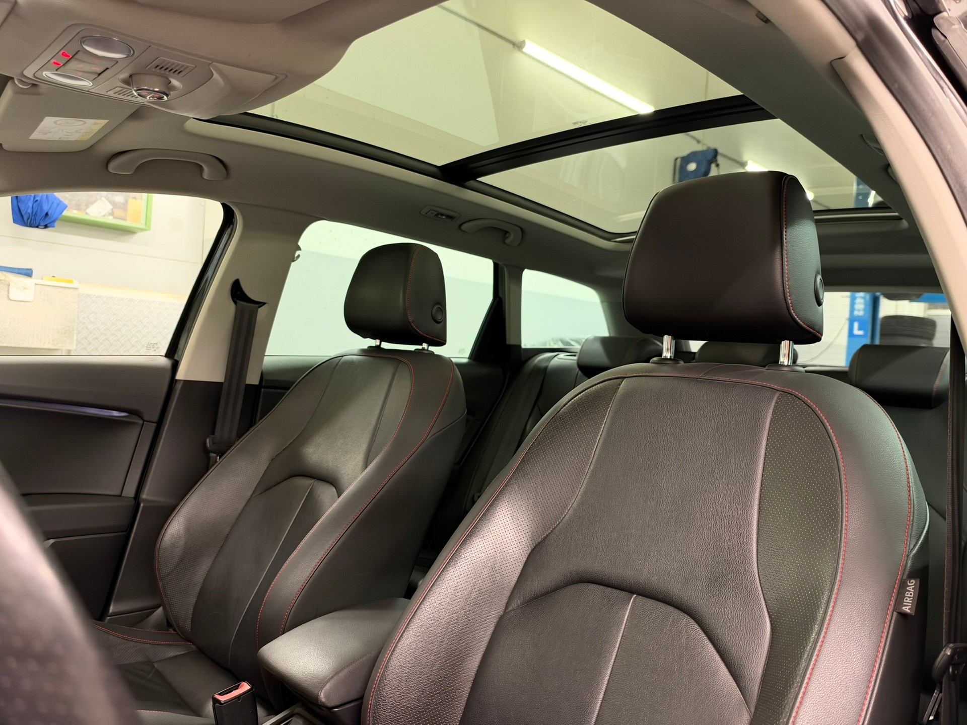 SEAT Leon ST 2.0 TDI FR DSG-image-14