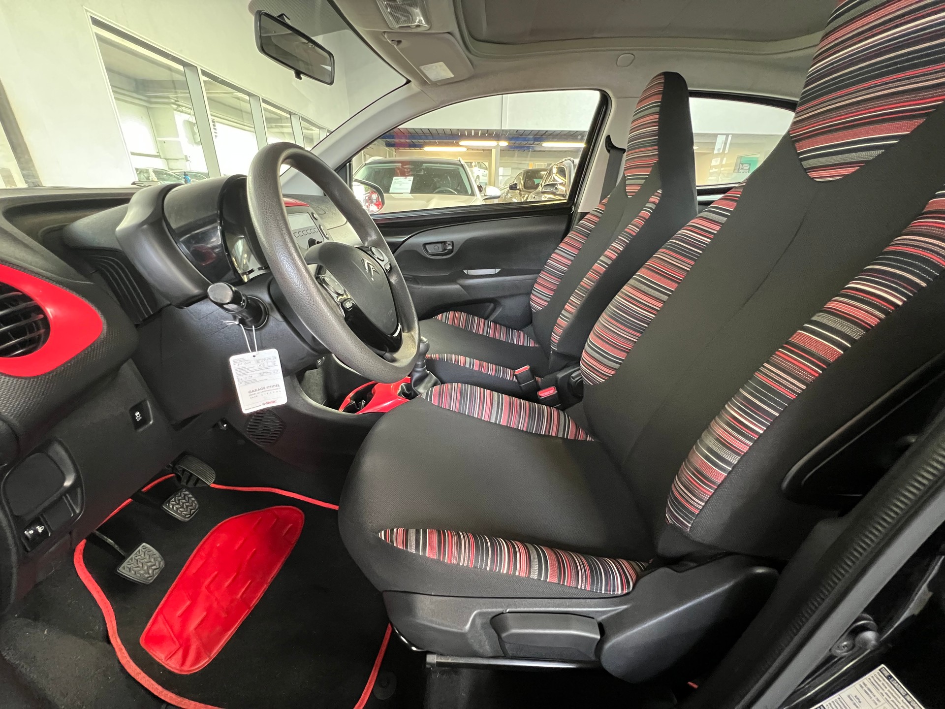 CITROEN C1 1.0 VTi Feel Edition Airscape-image-9