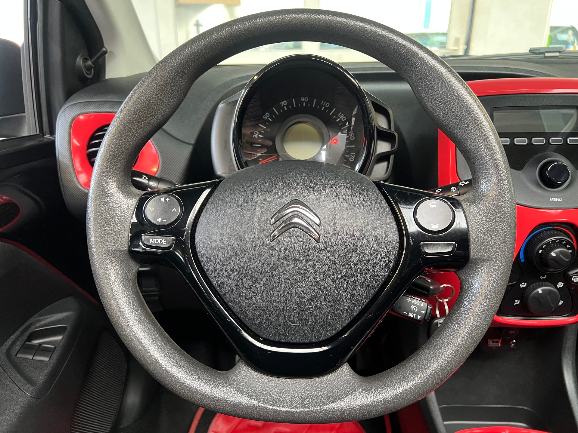 CITROEN C1 1.0 VTi Feel Edition Airscape-image-8