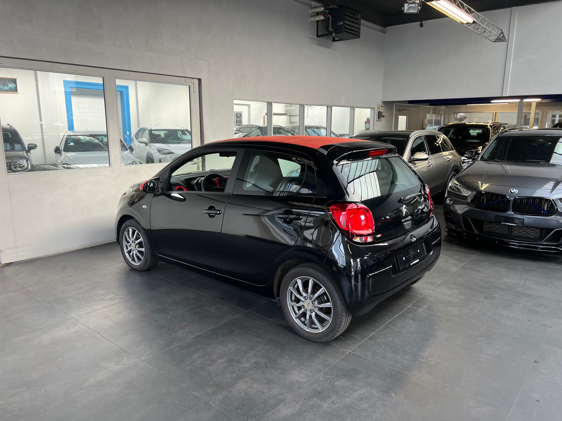 CITROEN C1 1.0 VTi Feel Edition Airscape-image-1