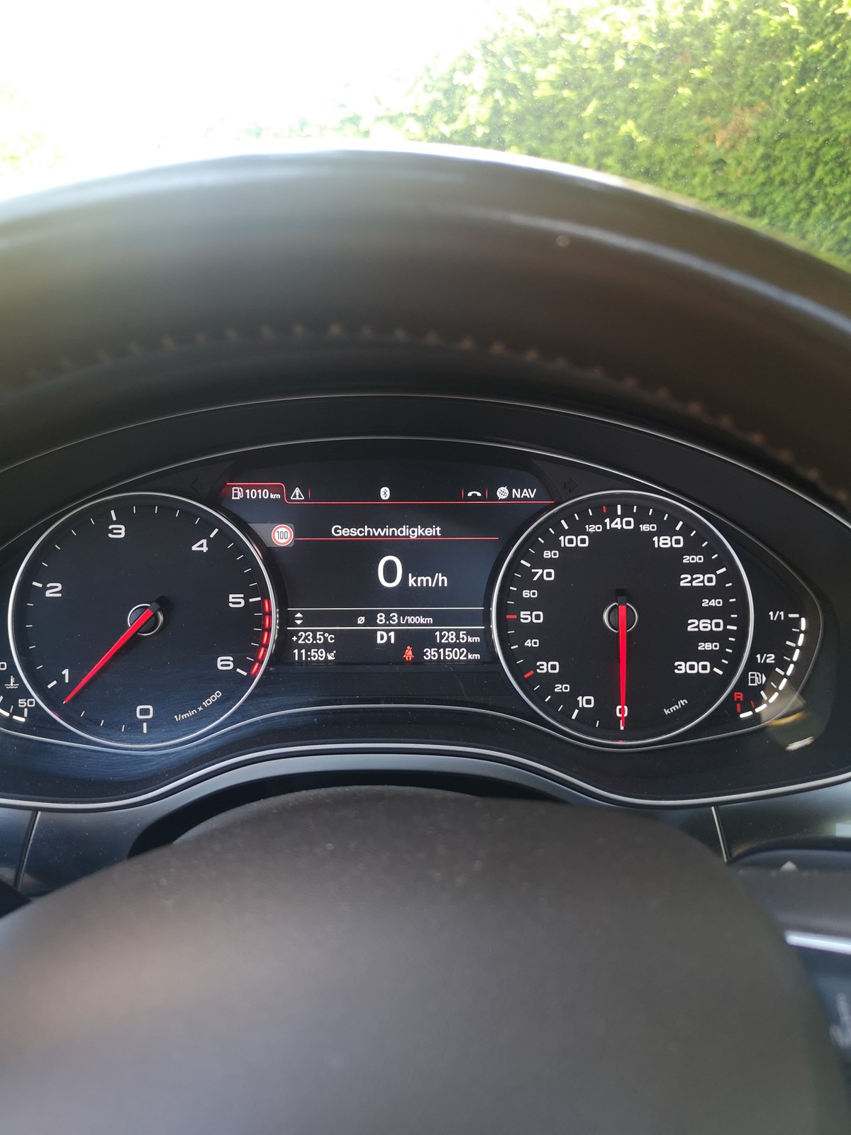 AUDI A6 Avant 3.0 TDI V6 clean diesel quattro S-tronic-image-11