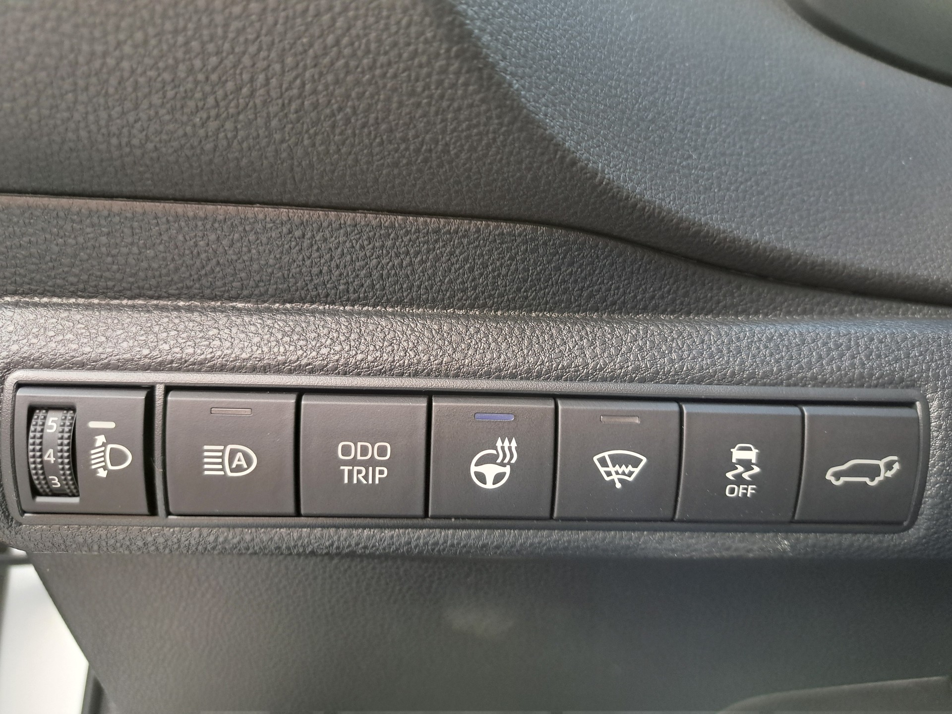 TOYOTA Corolla Touring Sports 2.0 HSD GR Sport e-CVT-image-14