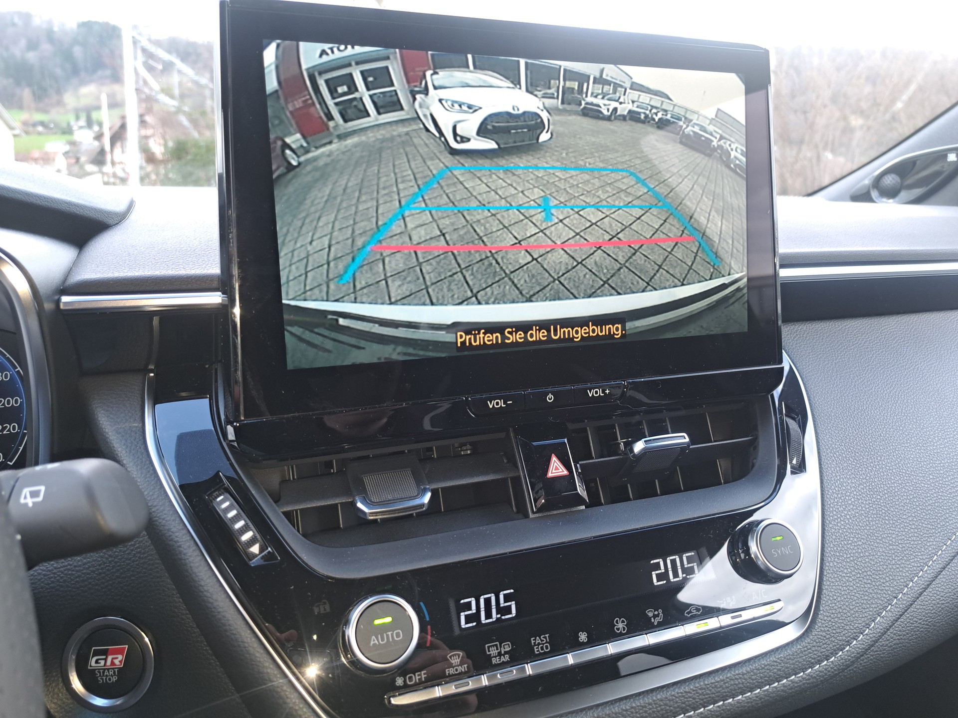 TOYOTA Corolla Touring Sports 2.0 HSD GR Sport e-CVT-image-12
