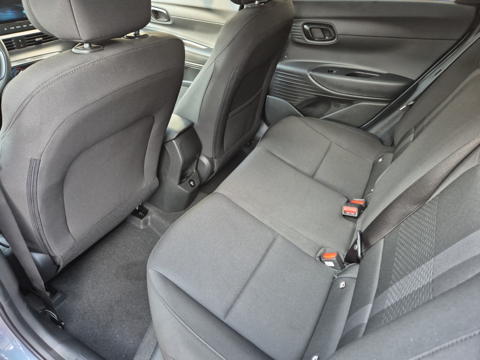HYUNDAI i20 1.0 T-GDi Amplia-image-8