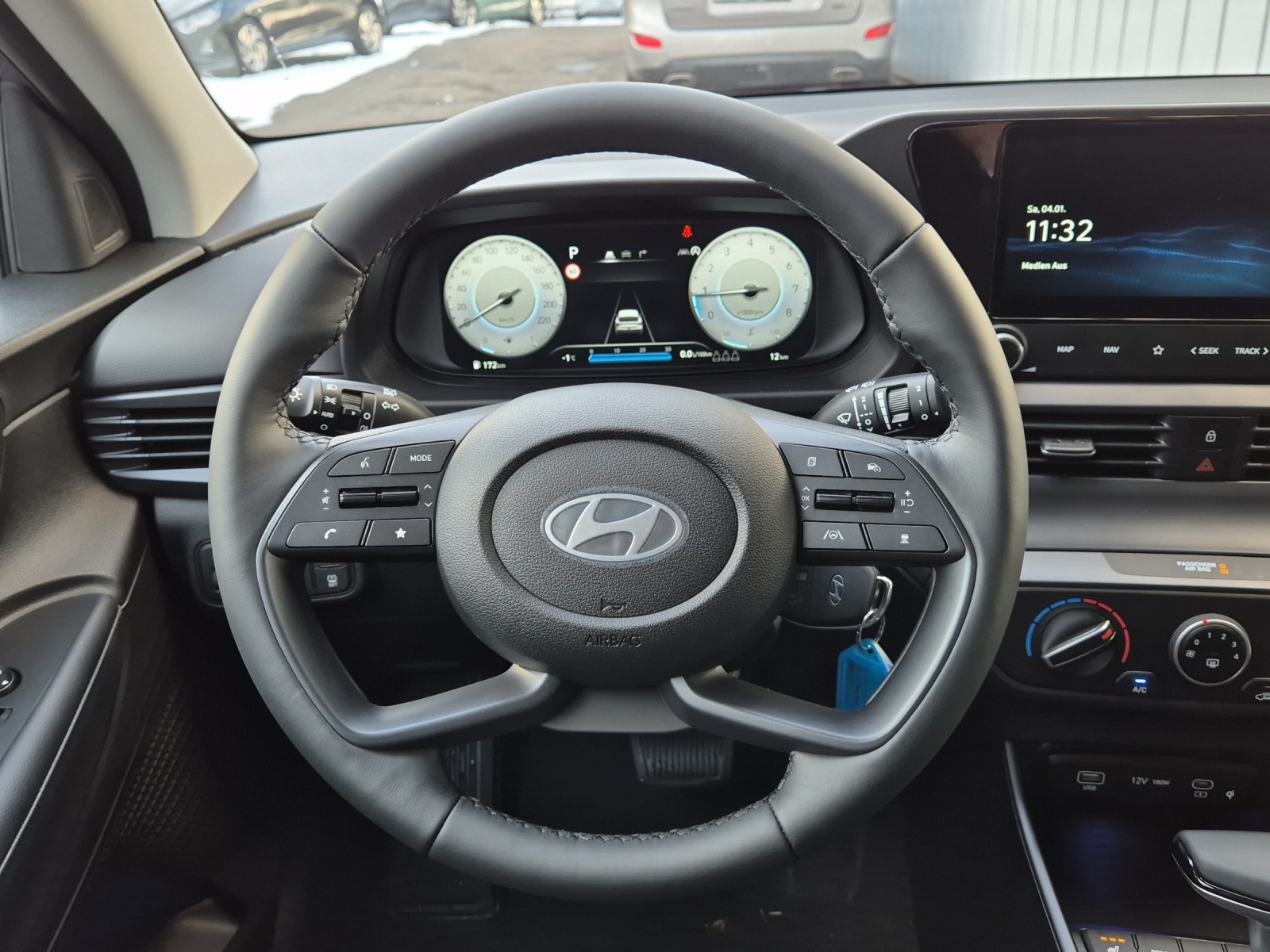 HYUNDAI i20 1.0 T-GDi Amplia-image-6