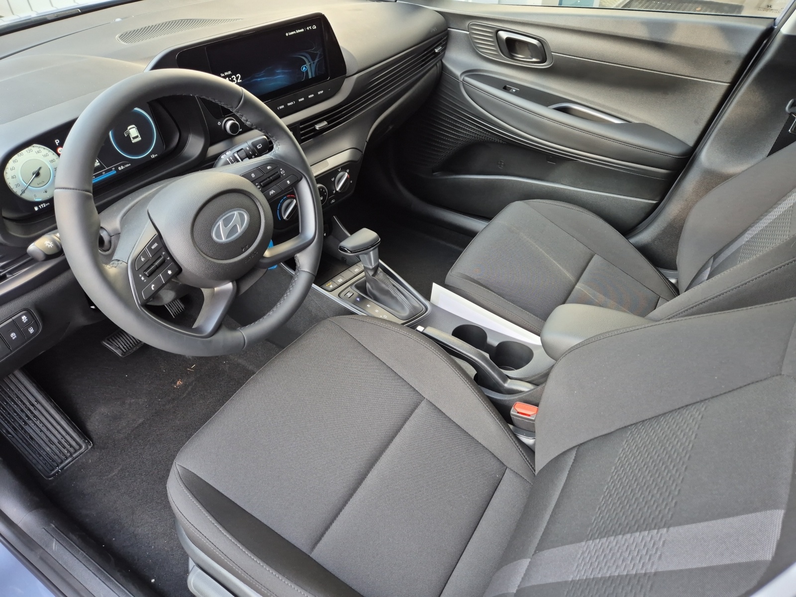 HYUNDAI i20 1.0 T-GDi Amplia-image-4