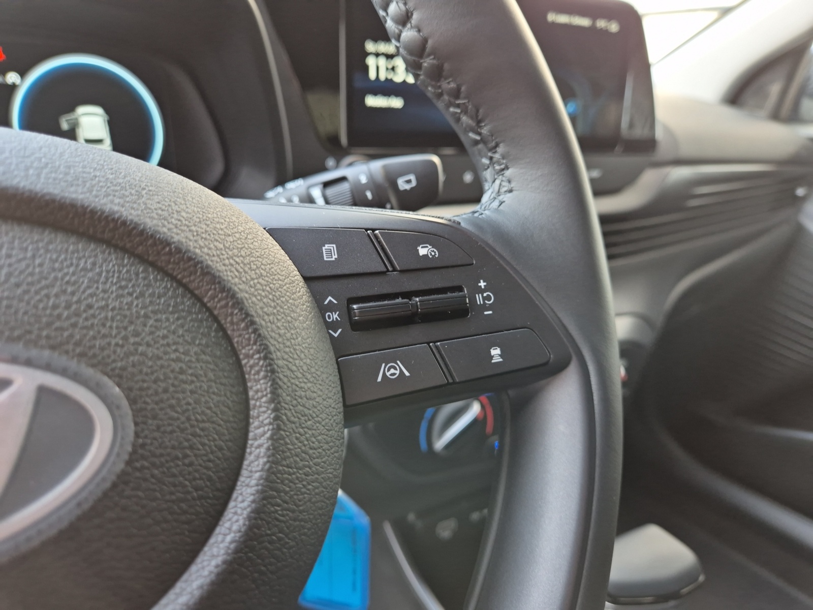 HYUNDAI i20 1.0 T-GDi Amplia-image-11