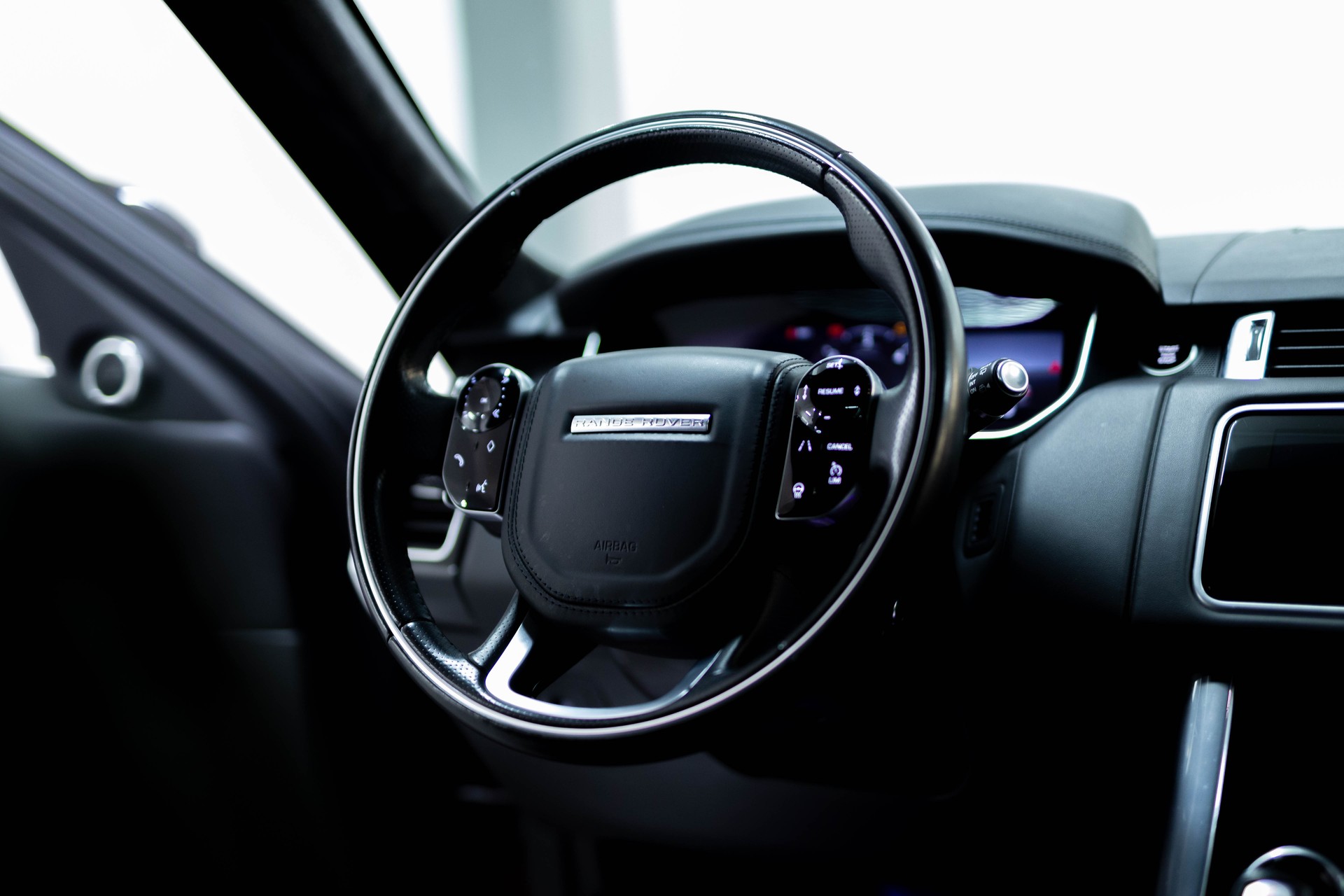 LAND ROVER Range Rover Sport 4.4 SDV8 Autobiography Dynamic A-image-9