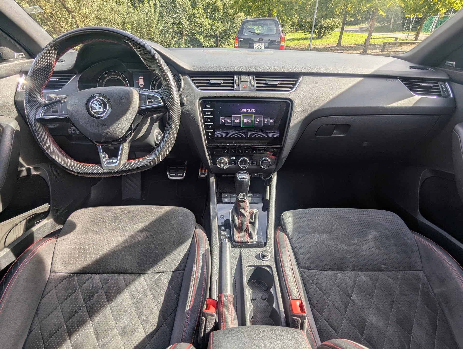 SKODA Octavia Combi 2.0 TSI RS DSG-image-5