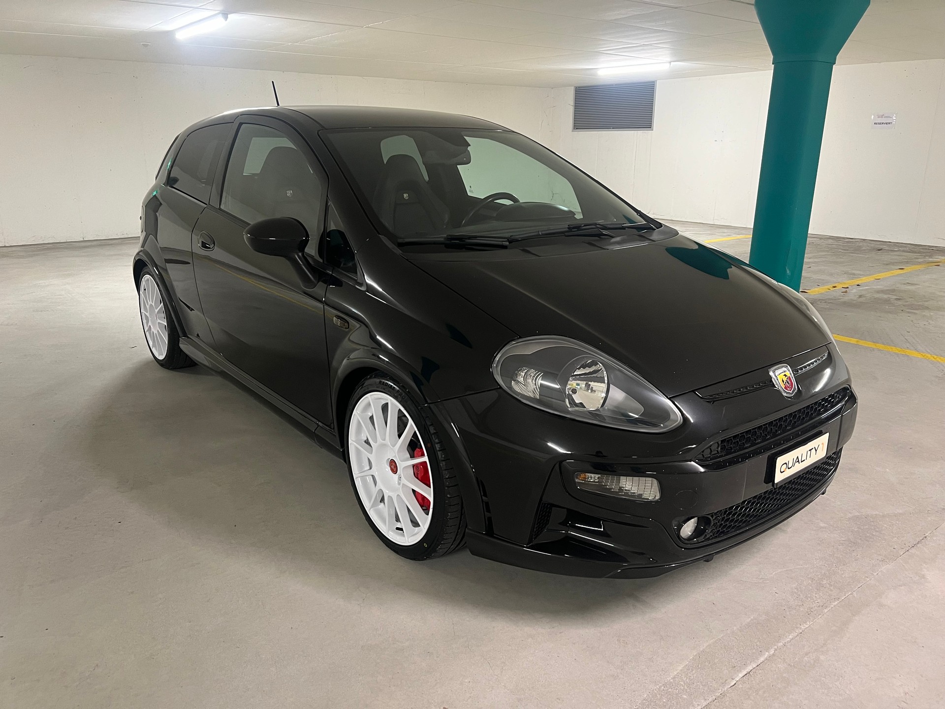 FIAT Punto 1.4 16V Turbo Abarth Supersport-image-2