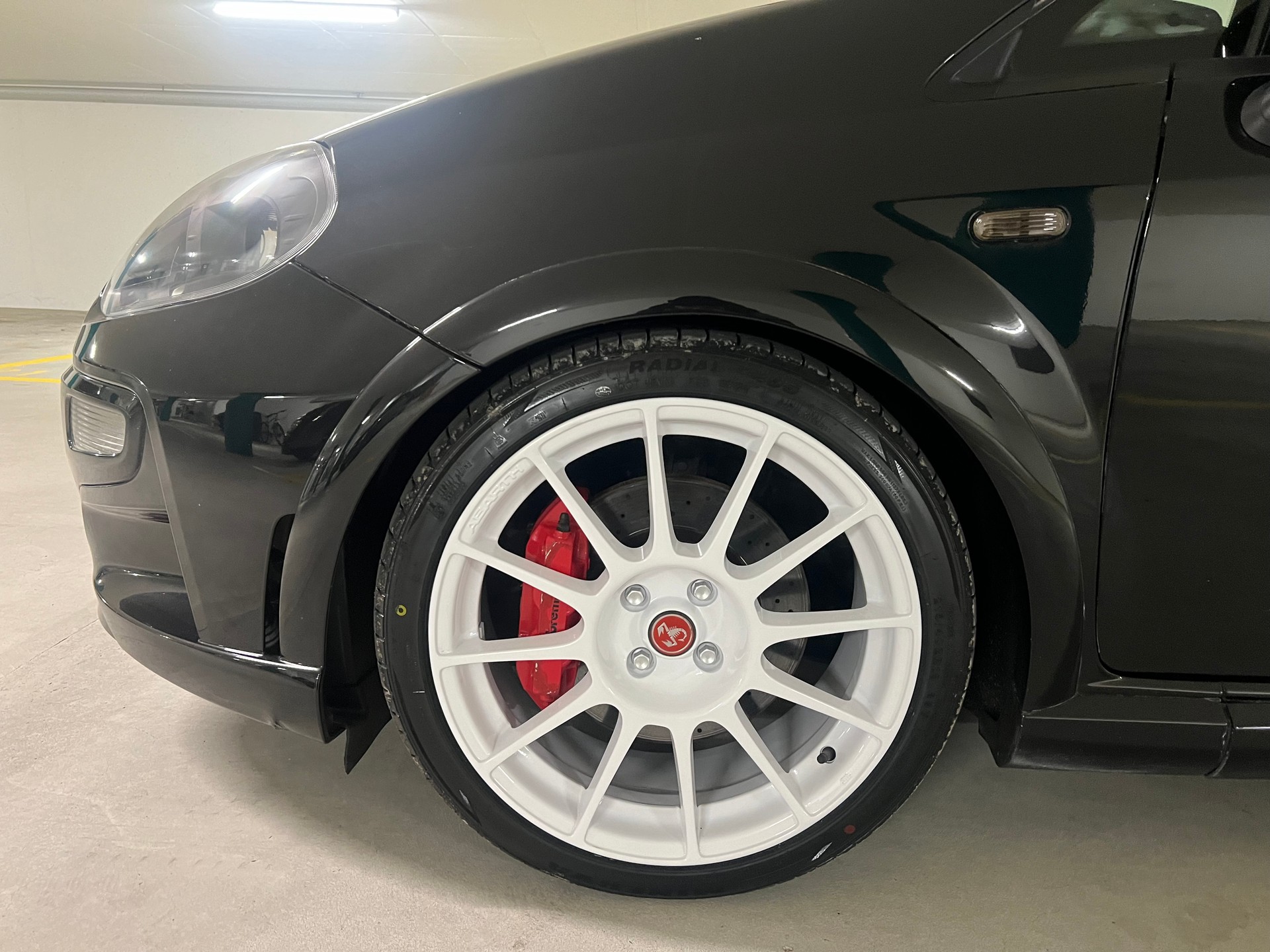 FIAT Punto 1.4 16V Turbo Abarth Supersport-image-6