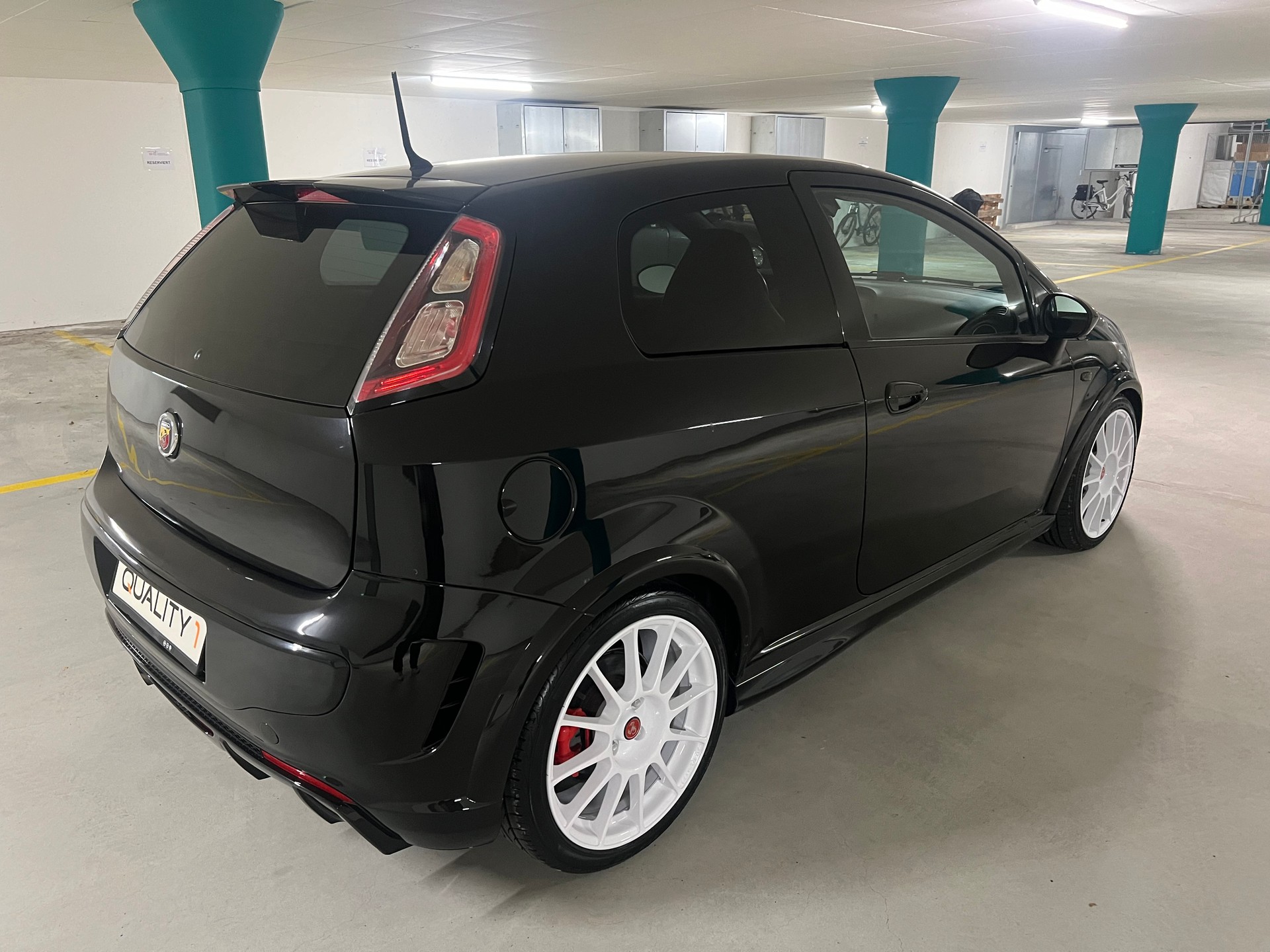 FIAT Punto 1.4 16V Turbo Abarth Supersport-image-3