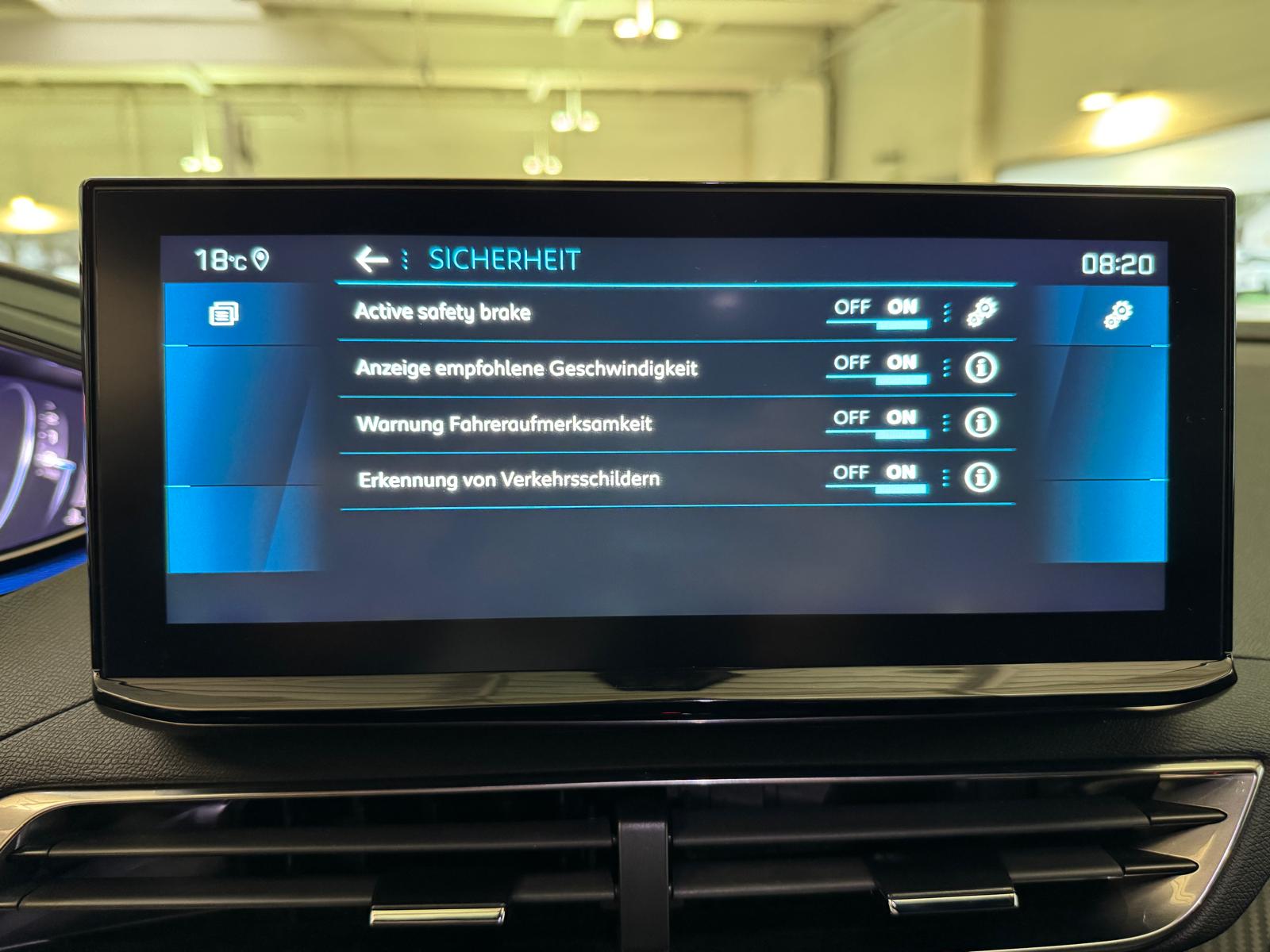 PEUGEOT 5008 1.5 BlueHDi Allure Pack-image-13