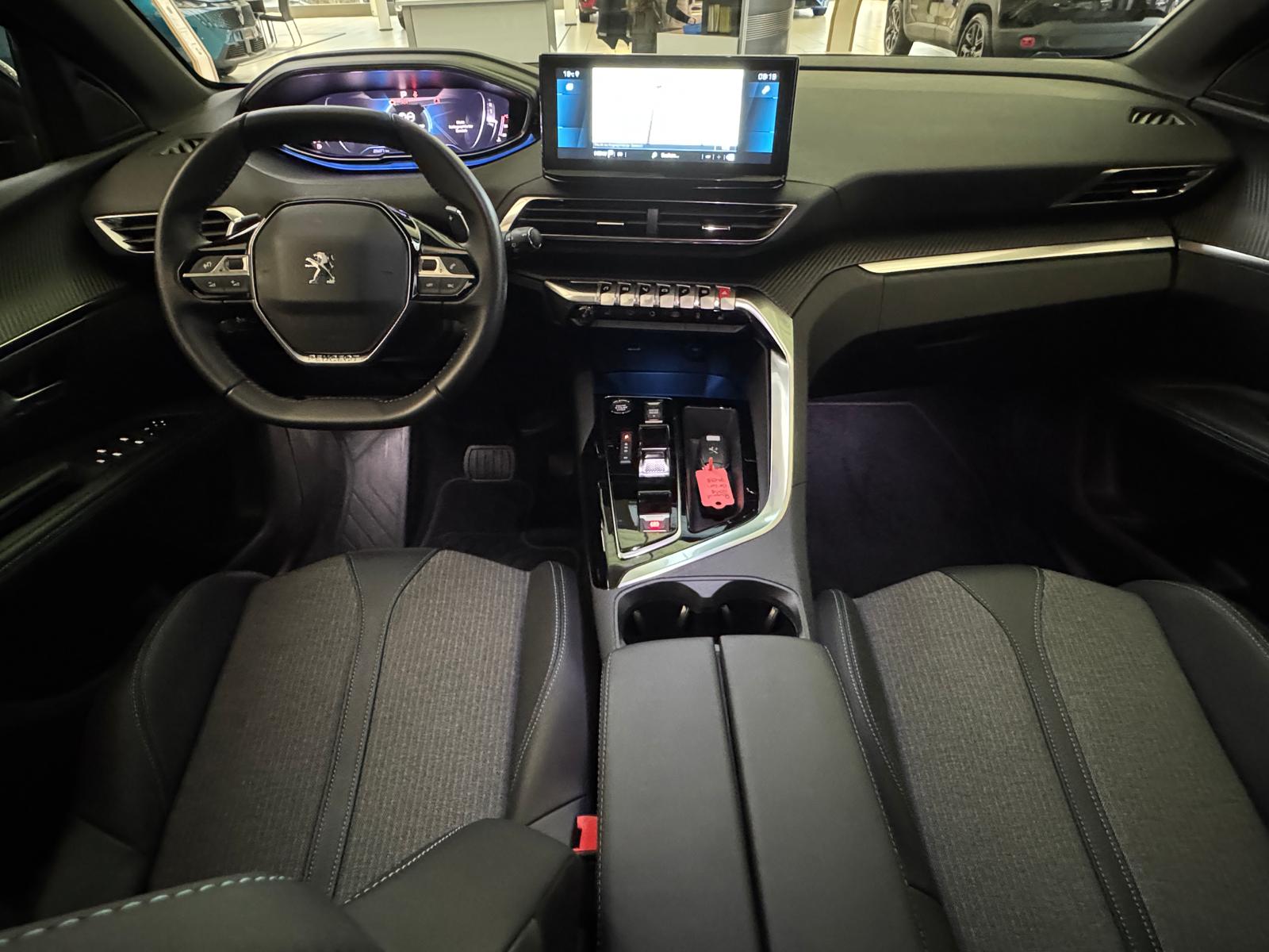 PEUGEOT 5008 1.5 BlueHDi Allure Pack-image-6