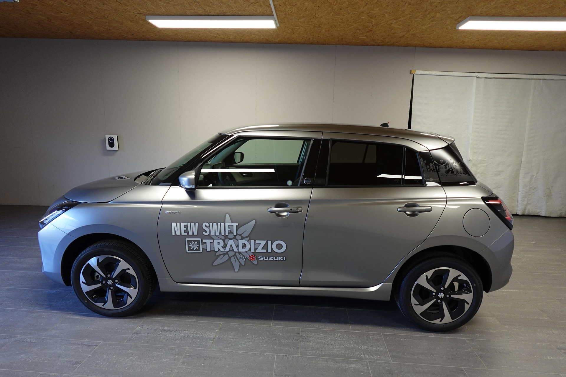 SUZUKI Swift 1.2 Tradizio Top Hybrid 4x4-image-12