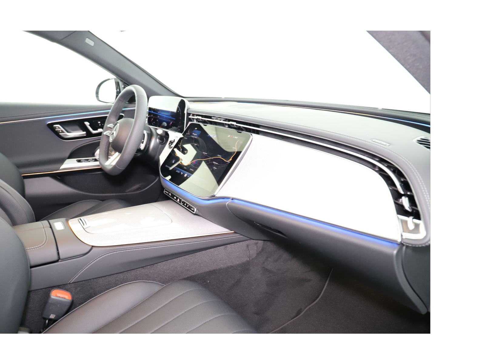 MERCEDES-BENZ E 220 d T 4M 9G-Tronic-image-11