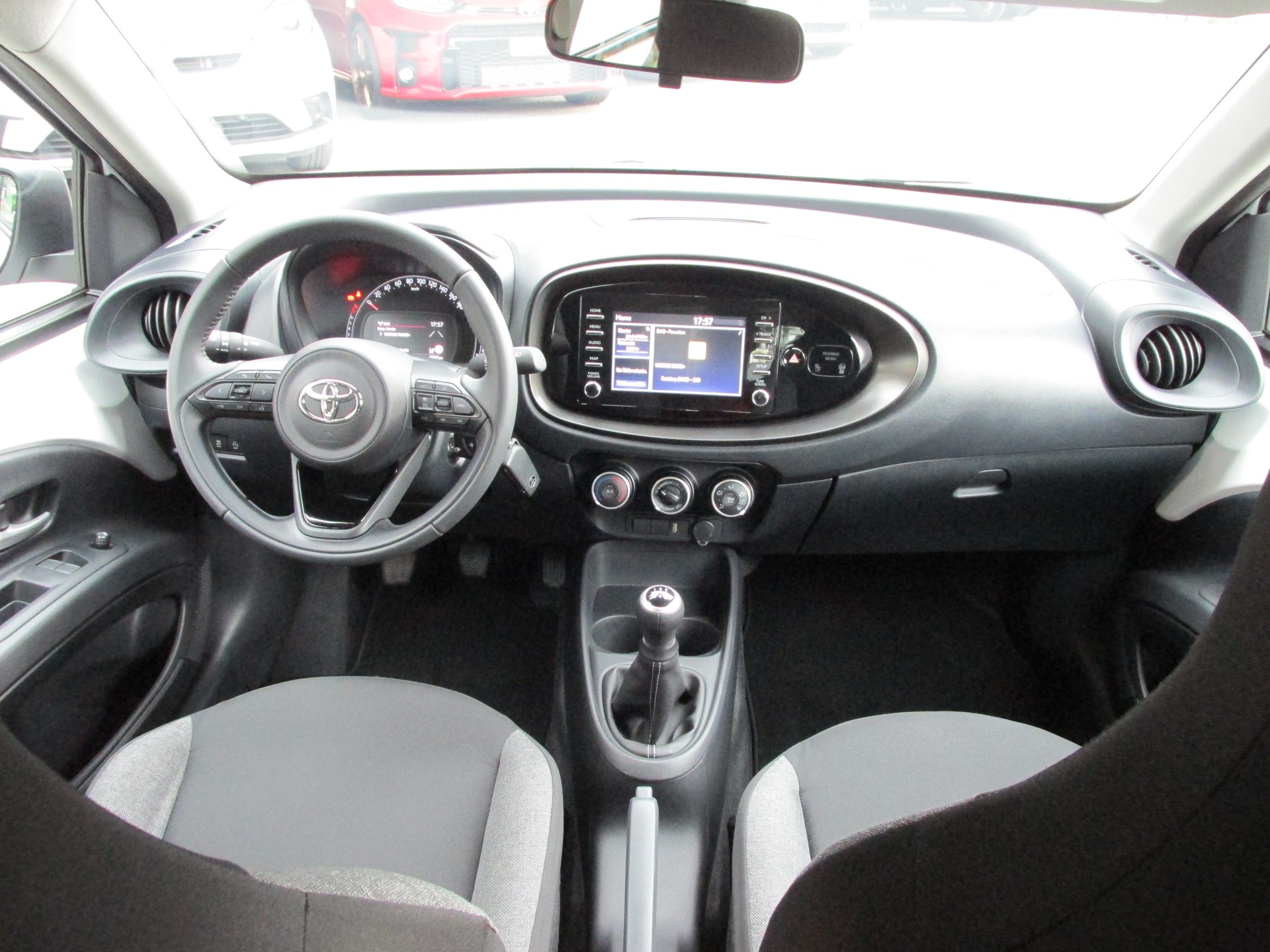 TOYOTA Aygo X 1.0 VVT-i Comfort-image-15