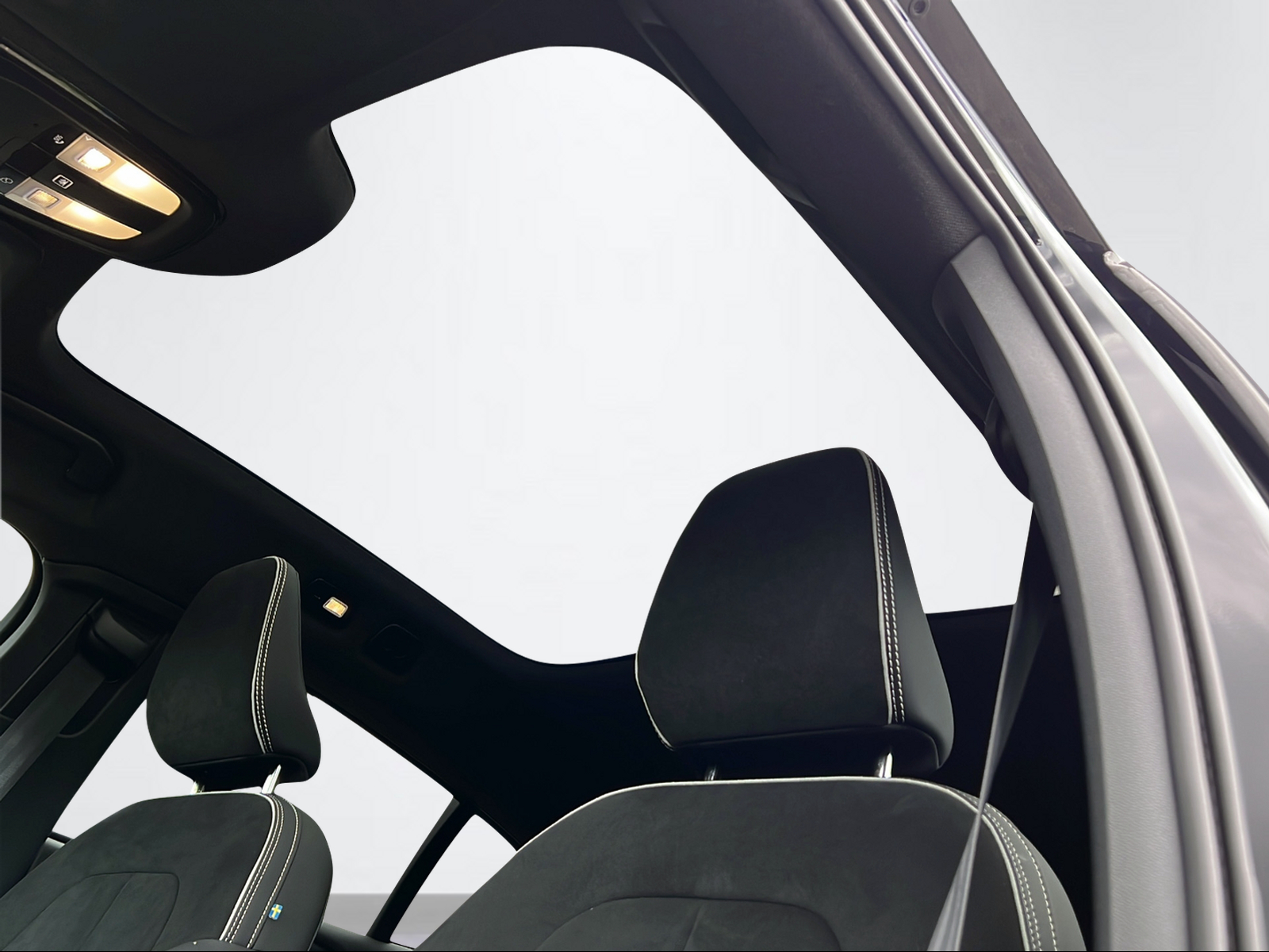 VOLVO C40 P8 Twin Recharge Ultimate AWD-image-15