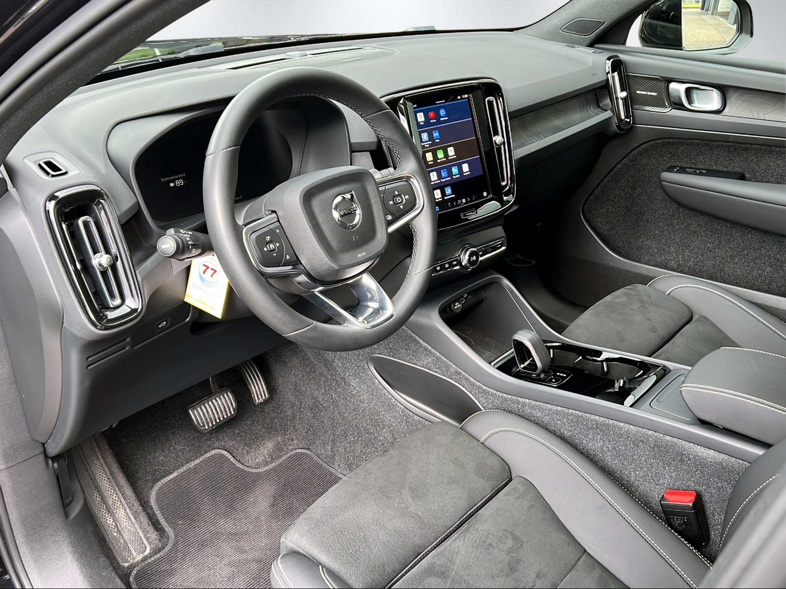 VOLVO C40 P8 Twin Recharge Ultimate AWD-image-13