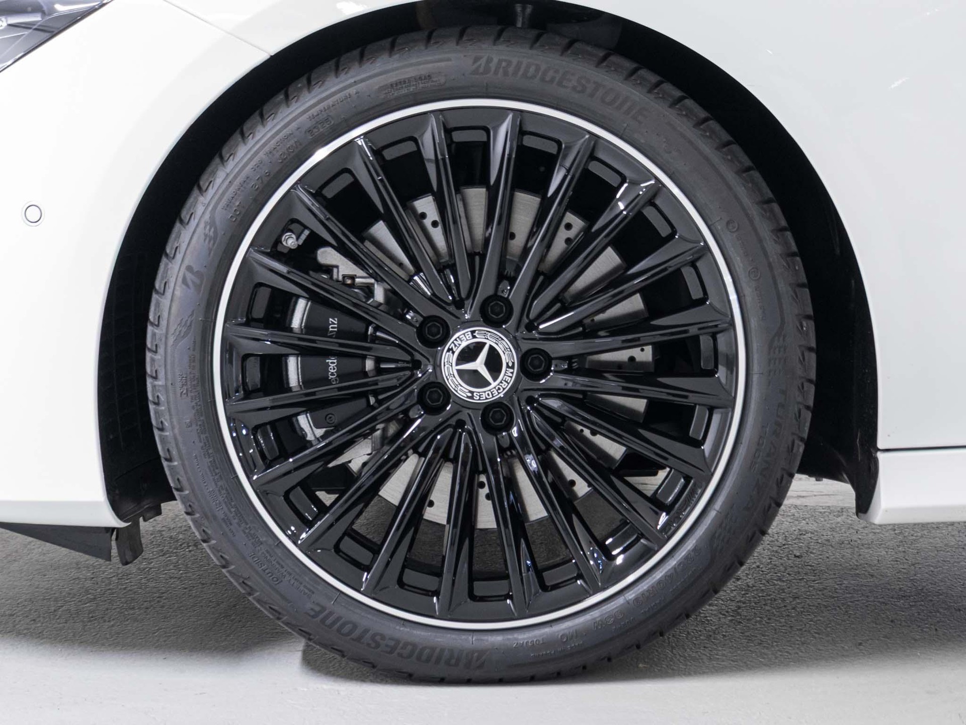 MERCEDES-BENZ CLA 250 4MATIC Shooting Brake-image-14