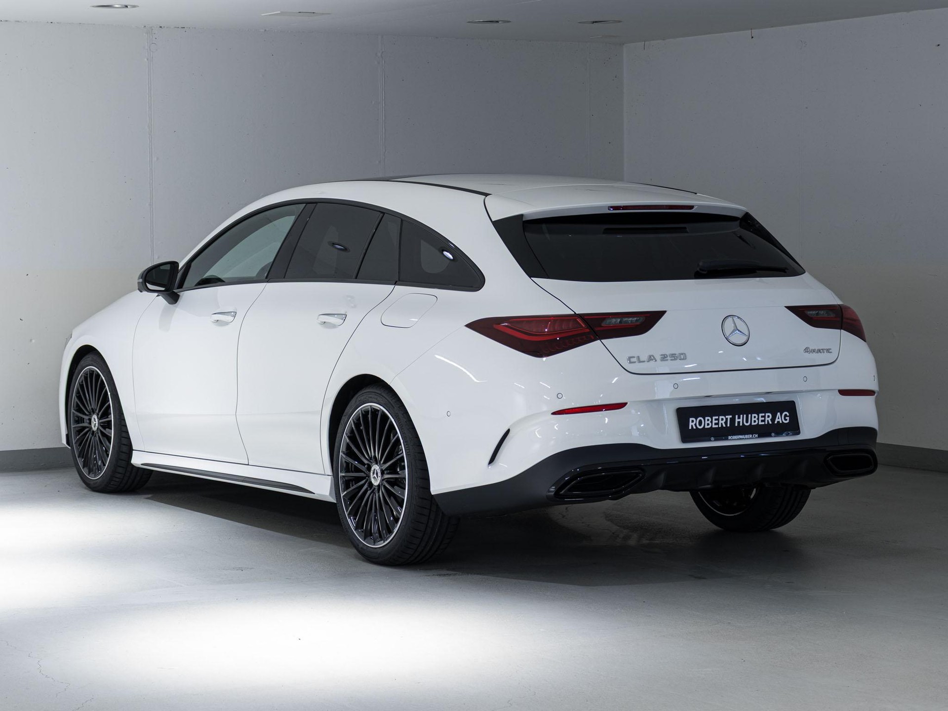 MERCEDES-BENZ CLA 250 4MATIC Shooting Brake-image-3