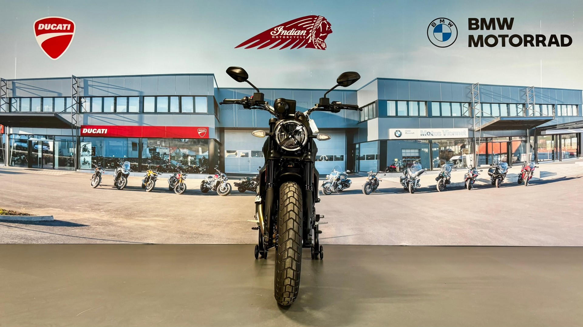 DUCATI SCRAMBLER ICON DARK-showroom-element-1