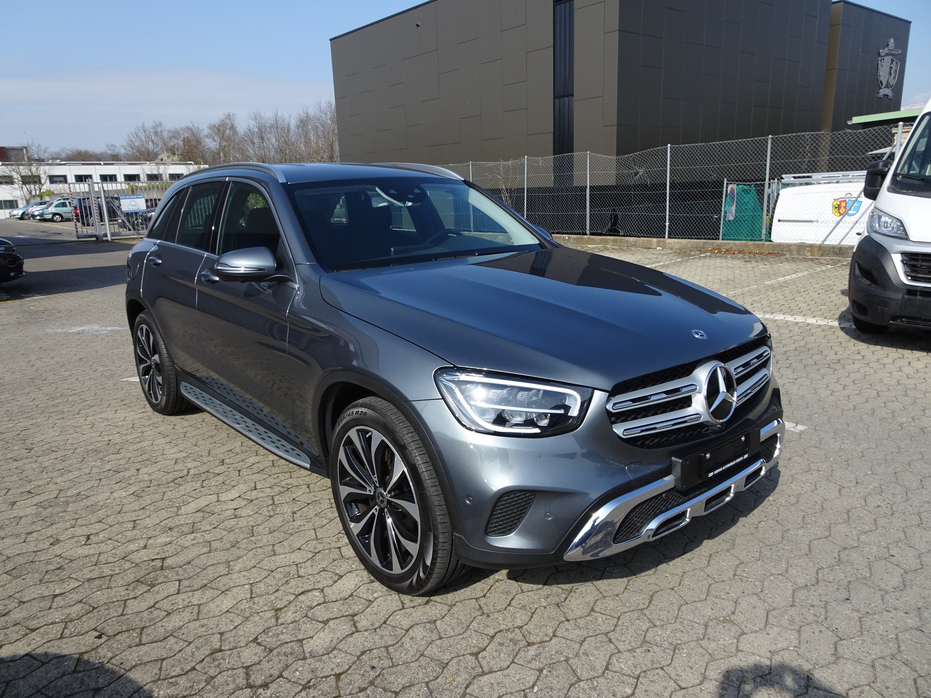 MERCEDES-BENZ GLC 200 4Matic 9G-Tronic-image-5