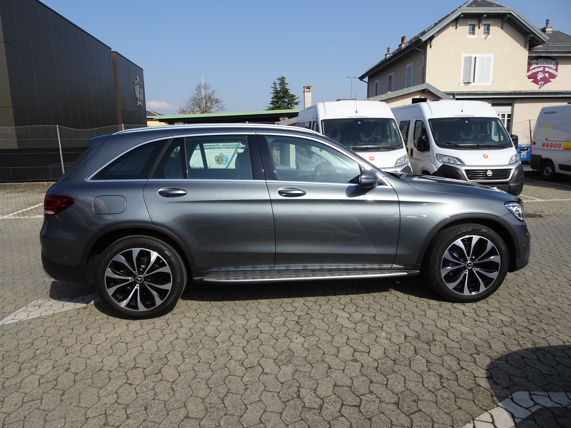 MERCEDES-BENZ GLC 200 4Matic 9G-Tronic-image-4