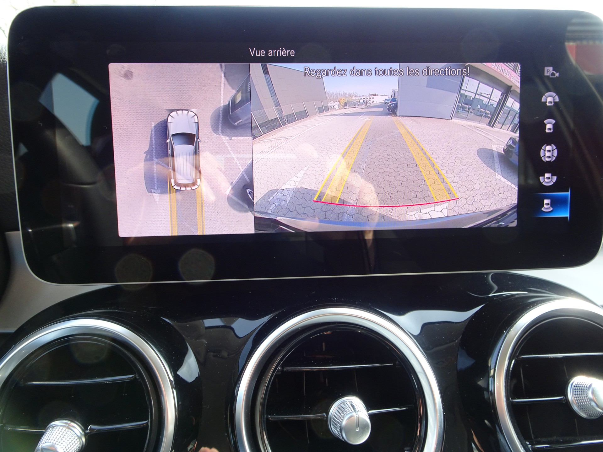 MERCEDES-BENZ GLC 200 4Matic 9G-Tronic-image-9
