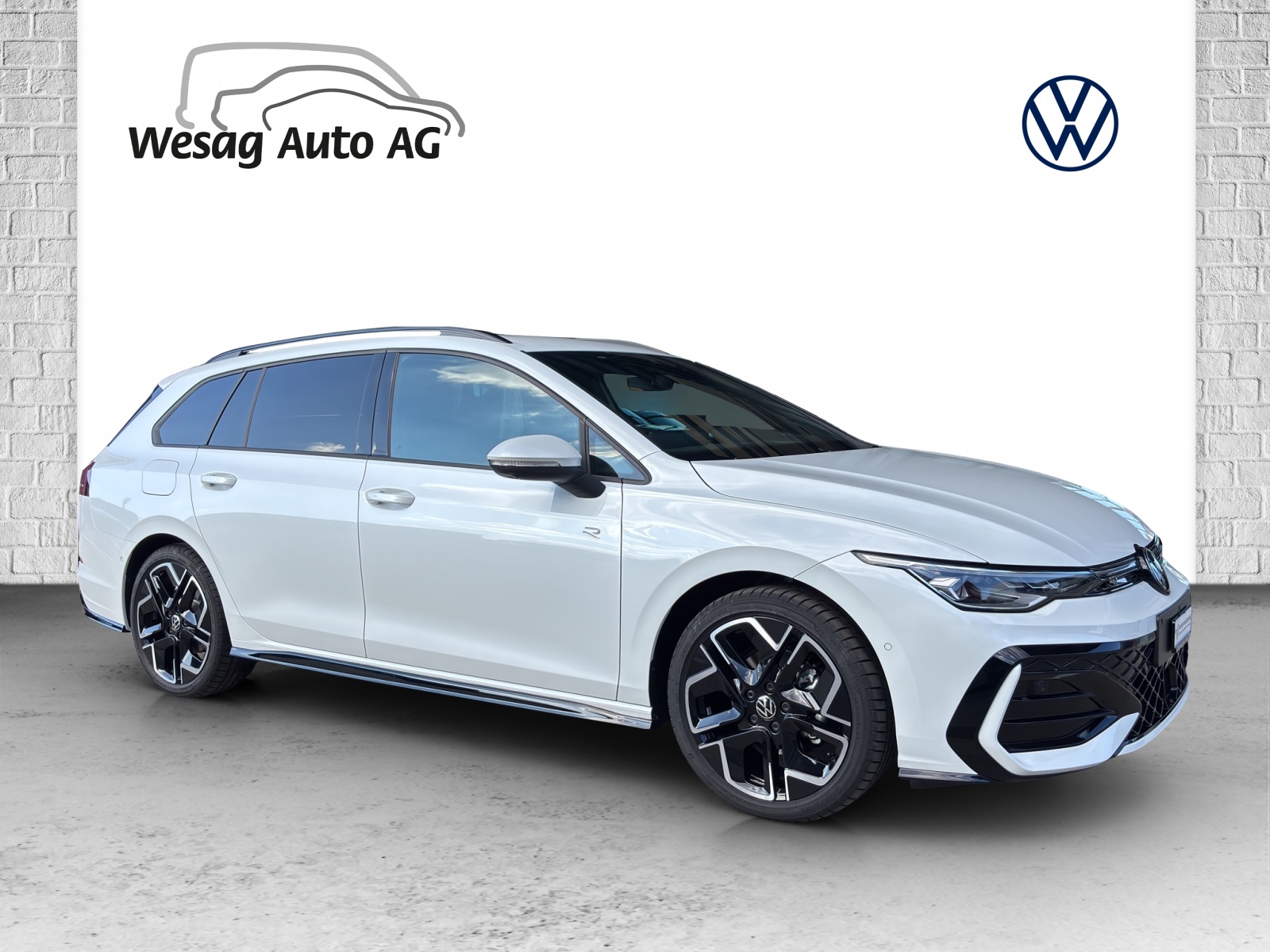 VW Golf Variant 1.5 eTSI mHEV R-Line
