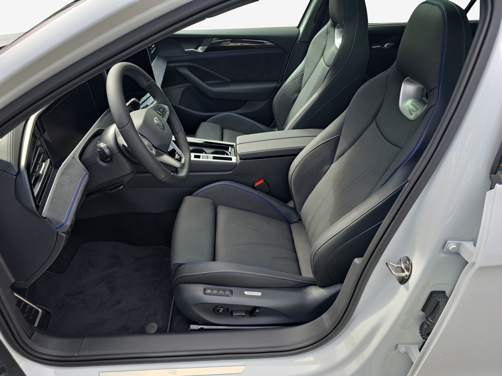 VW Passat Variant 2.0 TSI evo4 R-Line 4 Motion DSG-image-7