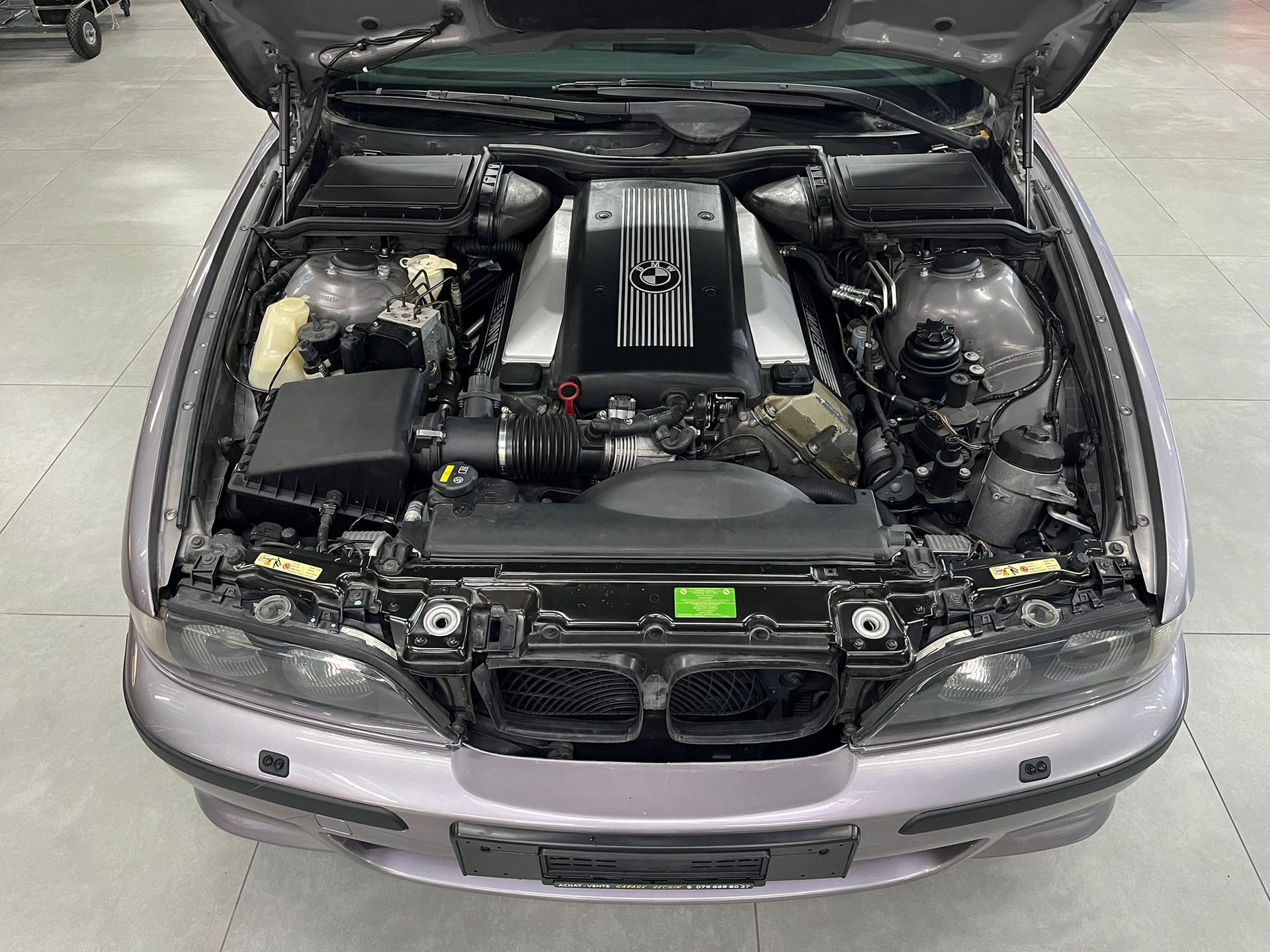 BMW 540i-image-15