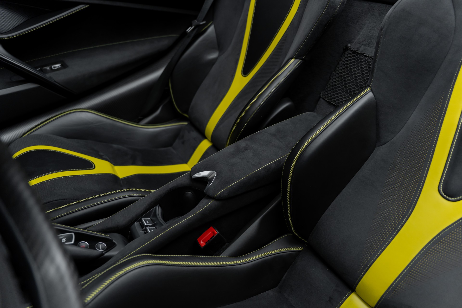 McLAREN 720S Spider Performance 4.0 V8 SSG-image-11