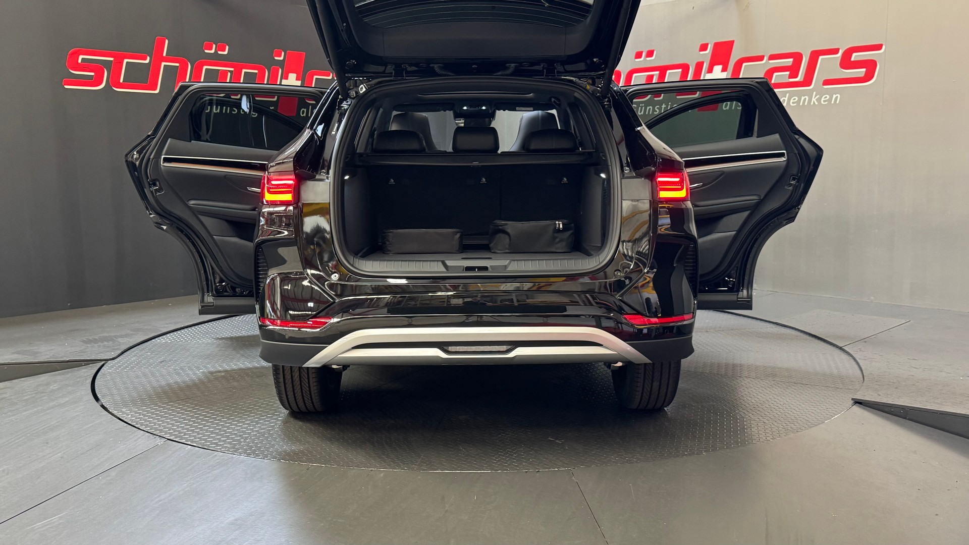 BYD Seal U DM-i Design AWD-image-4