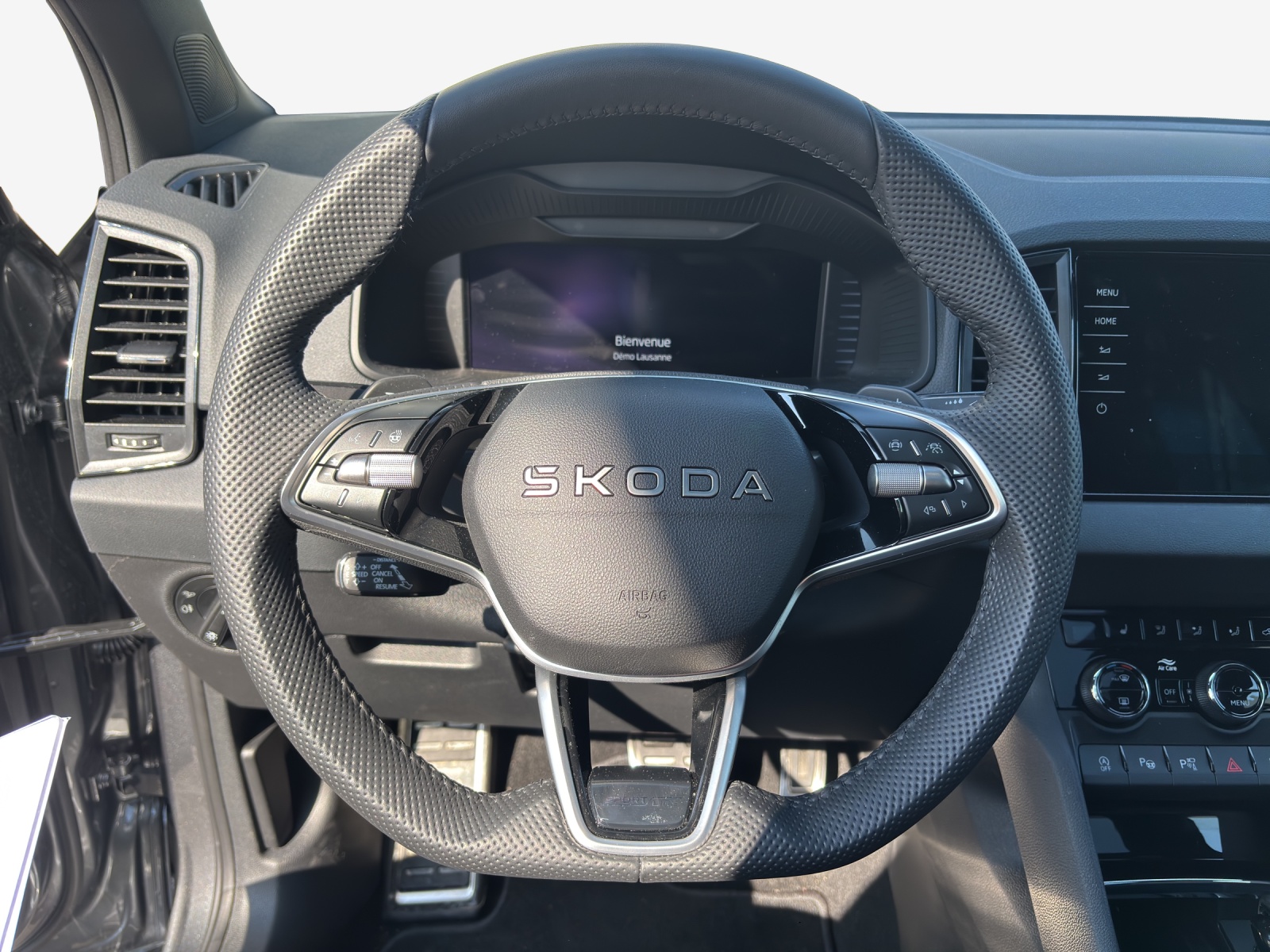 SKODA Karoq 1.5 TSI SportLine DSG-image-9