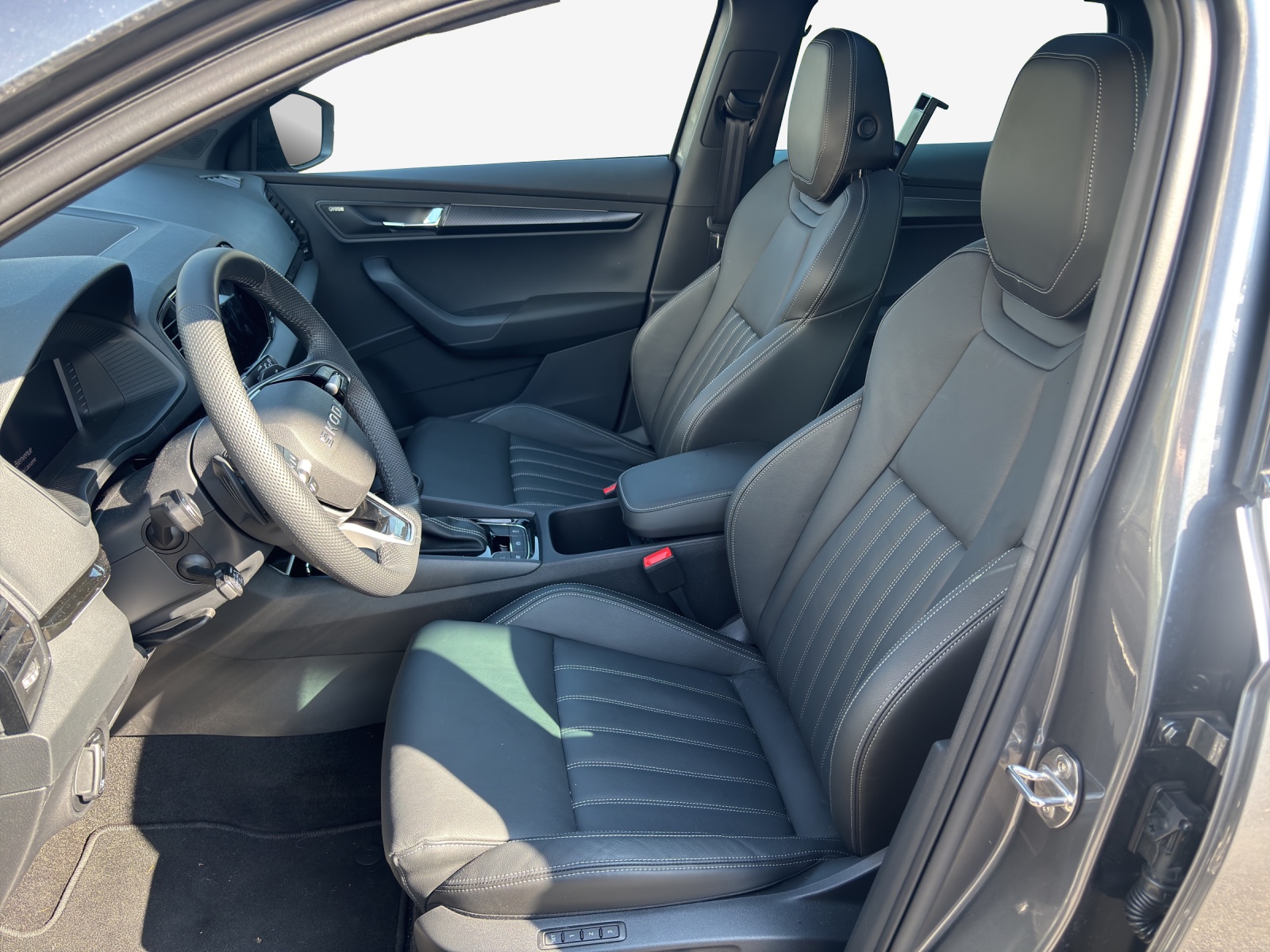 SKODA Karoq 1.5 TSI SportLine DSG-image-7