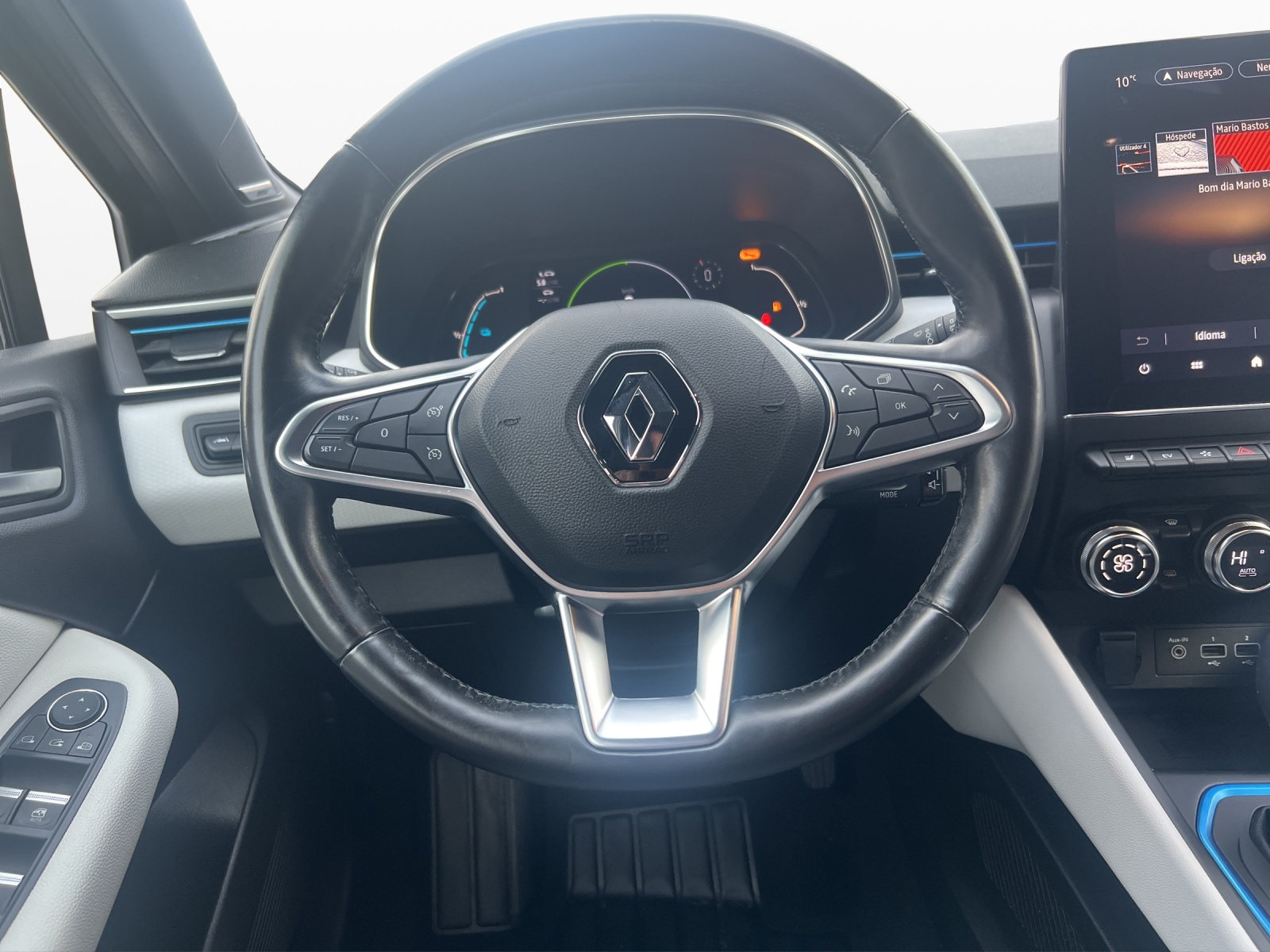 RENAULT Clio 1.6 E-Tech Edition One-image-10