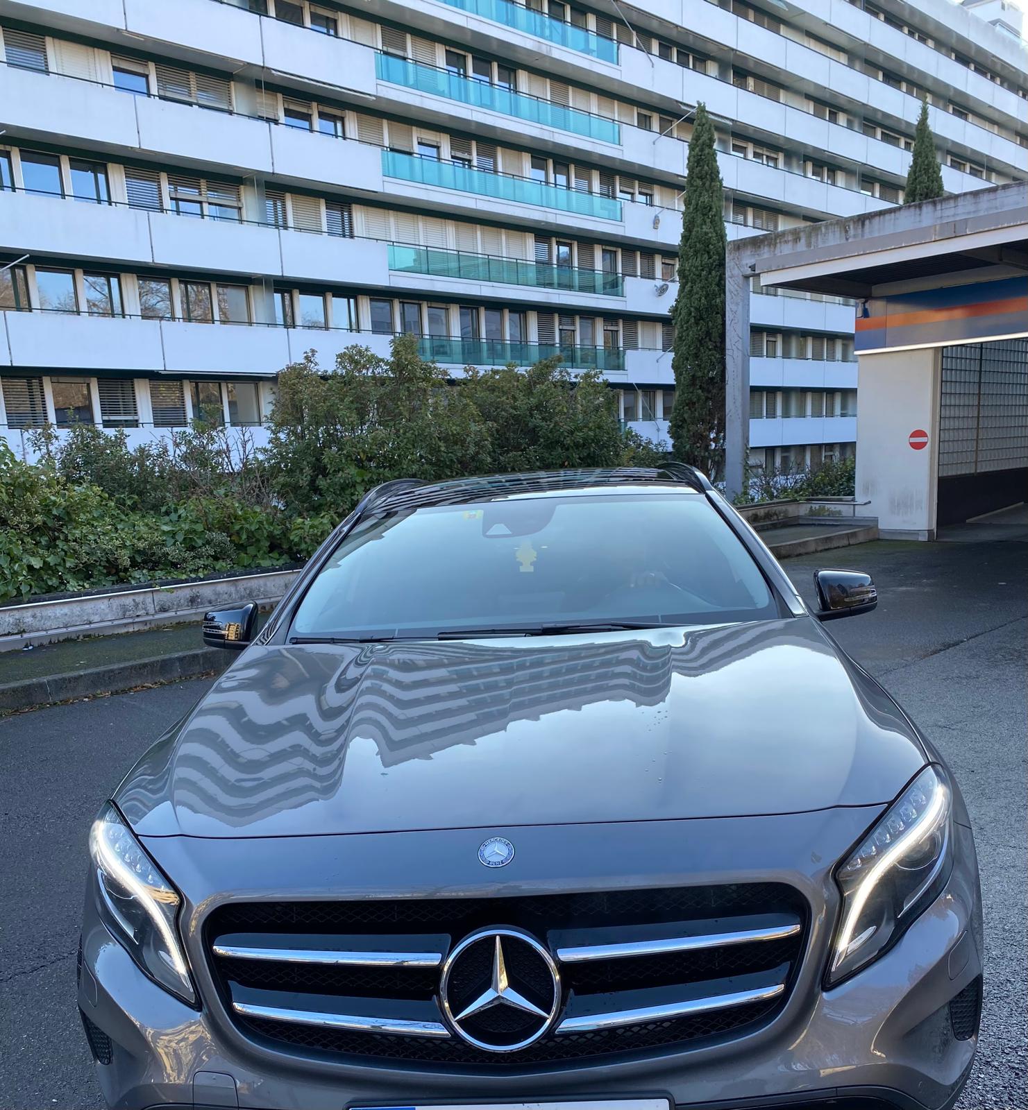 MERCEDES-BENZ GLA 200 7G-DCT-image-0