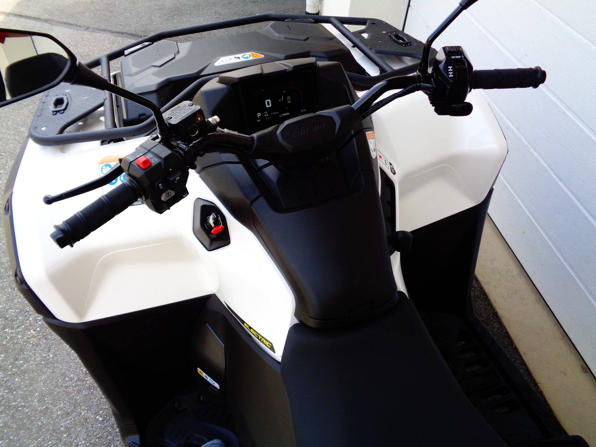 CAN-AM Outlander Electric (Std/Max)-image-9