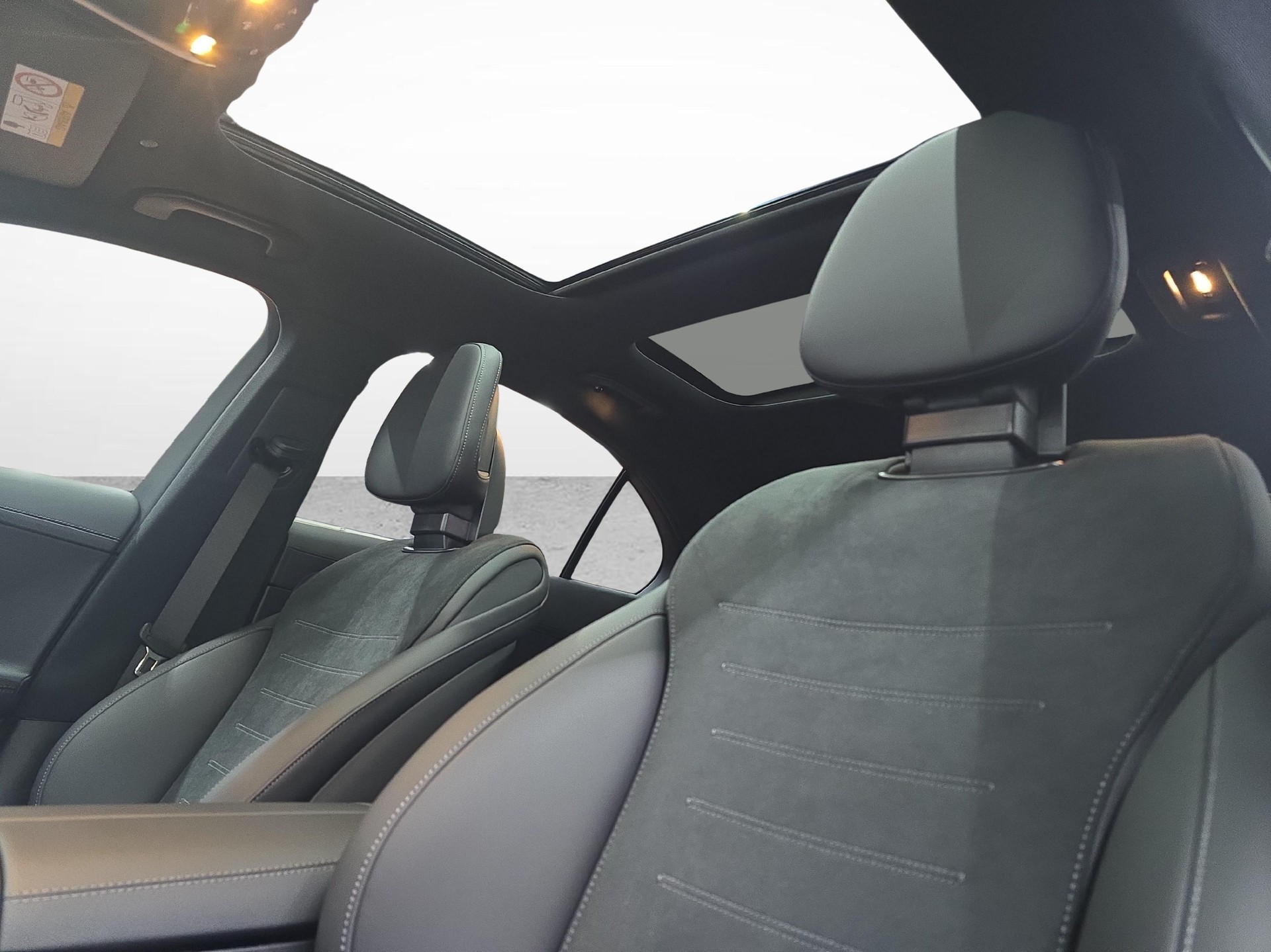 MERCEDES-BENZ C 220 d Swiss Star AMG Line 4matic-image-8