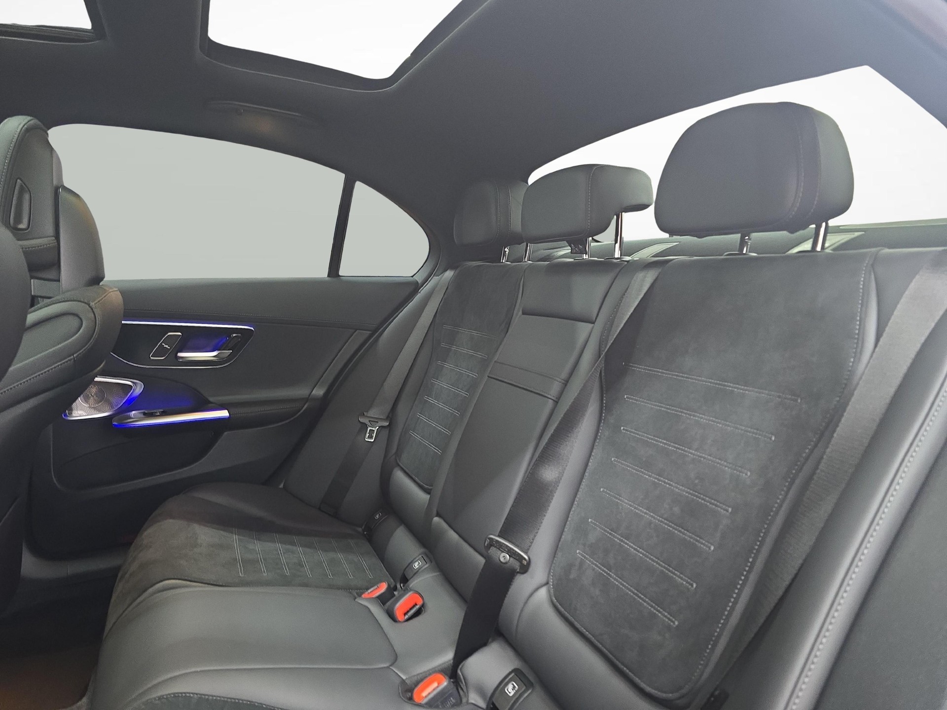 MERCEDES-BENZ C 220 d Swiss Star AMG Line 4matic-image-7